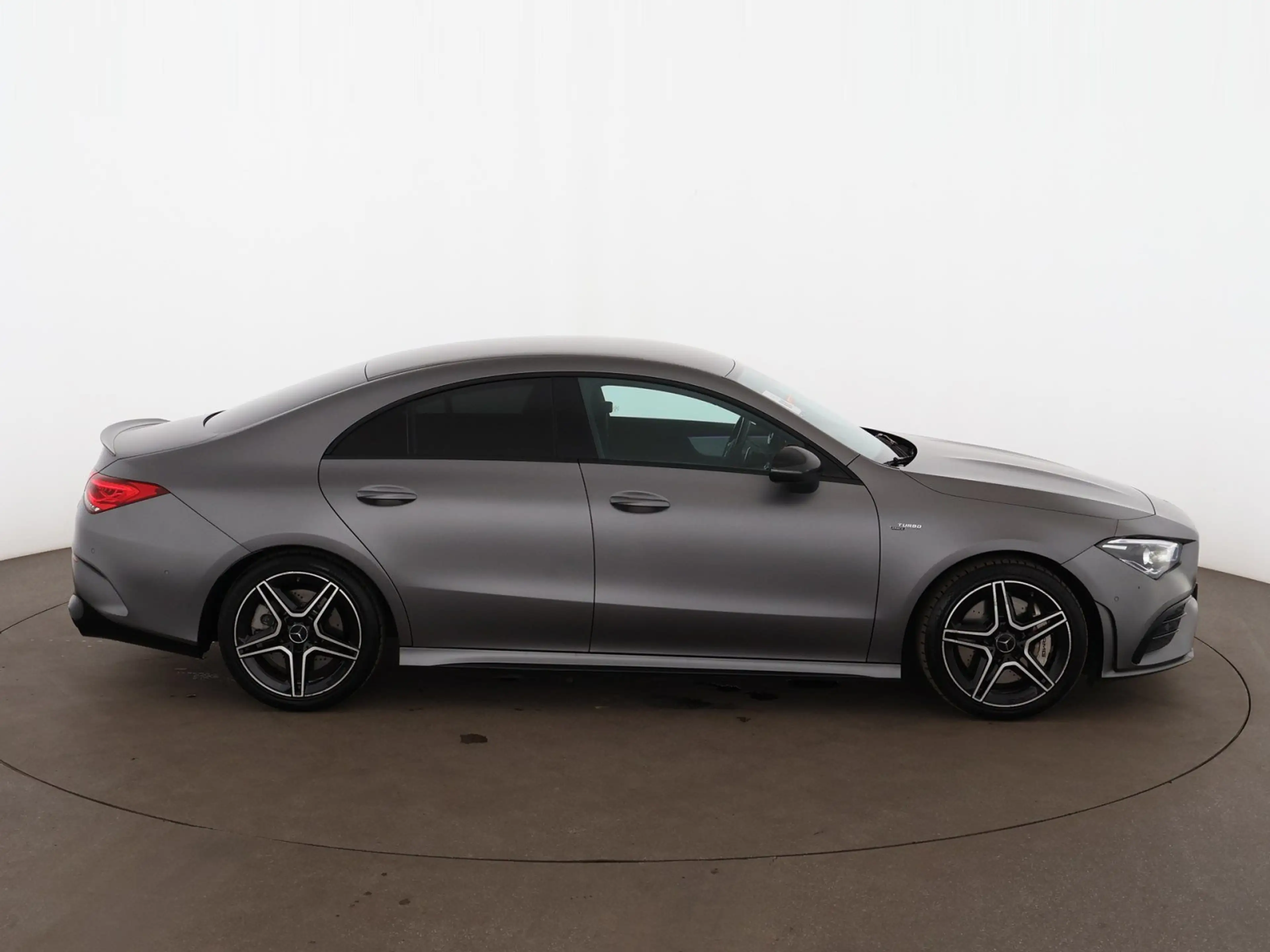 Mercedes-Benz CLA 35 AMG 4Matic Aut LED LEDER NAVI R-CAM ASSIST — photo 9