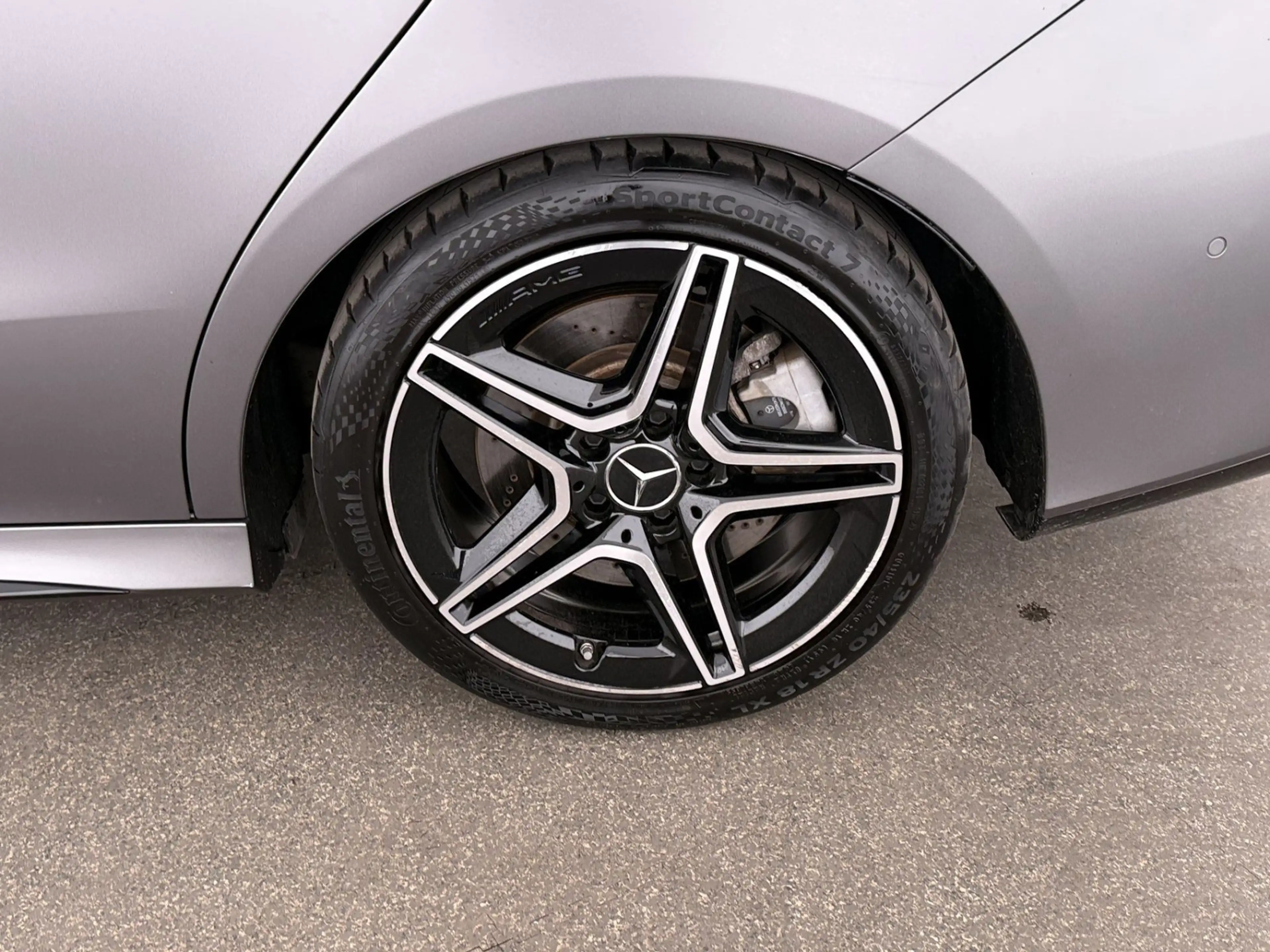 Mercedes-Benz CLA 35 AMG 4Matic Aut LED LEDER NAVI R-CAM ASSIST — photo 27