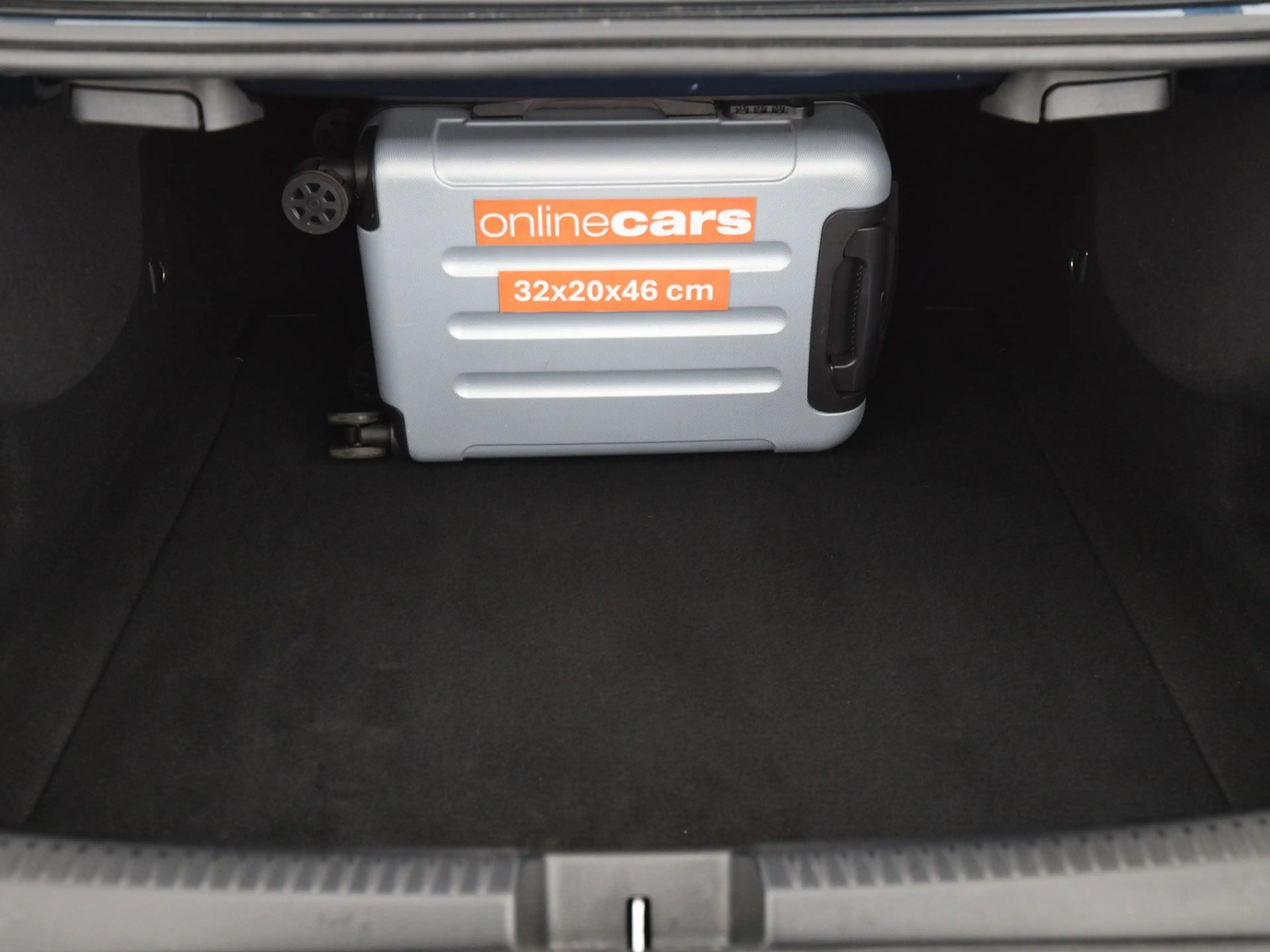 Mercedes-Benz CLA 35 AMG 4Matic Aut LED LEDER NAVI R-CAM ASSIST — photo 28