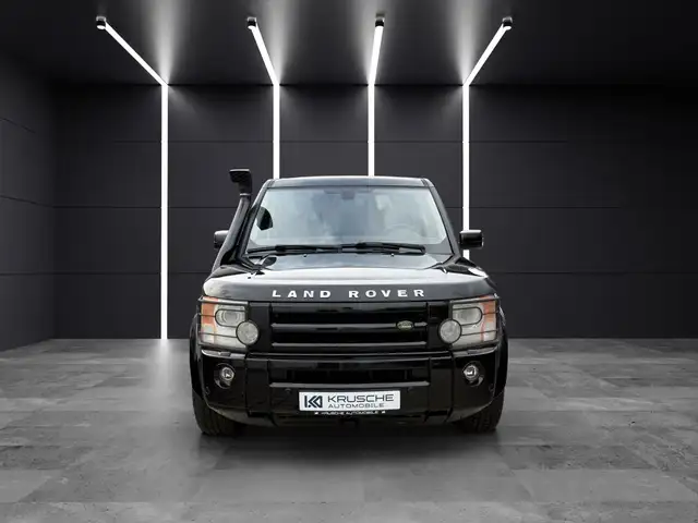 Land Rover Discovery view 8