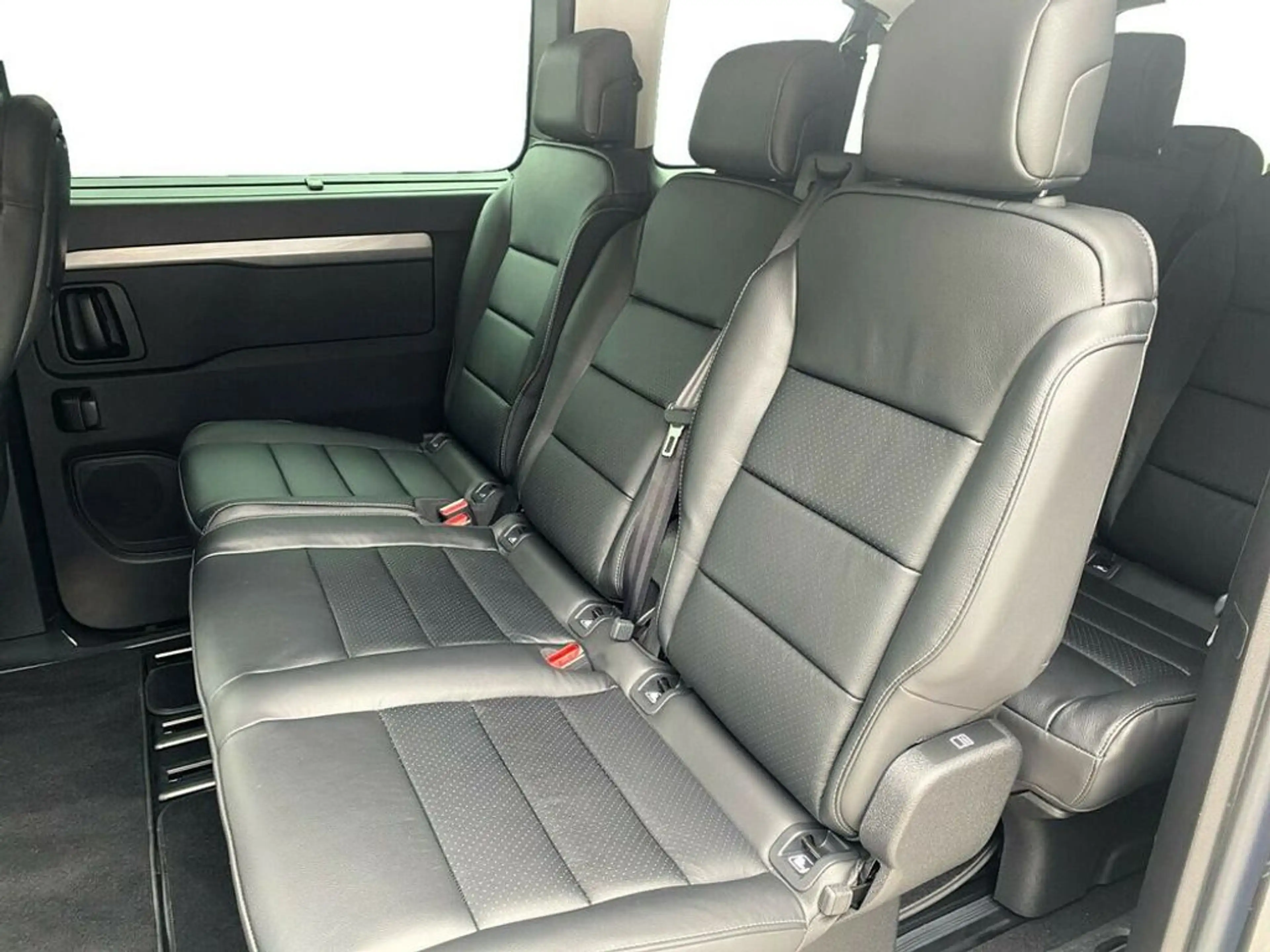 Peugeot Traveller Allure L2 HDI 180 EAT8 — photo 9