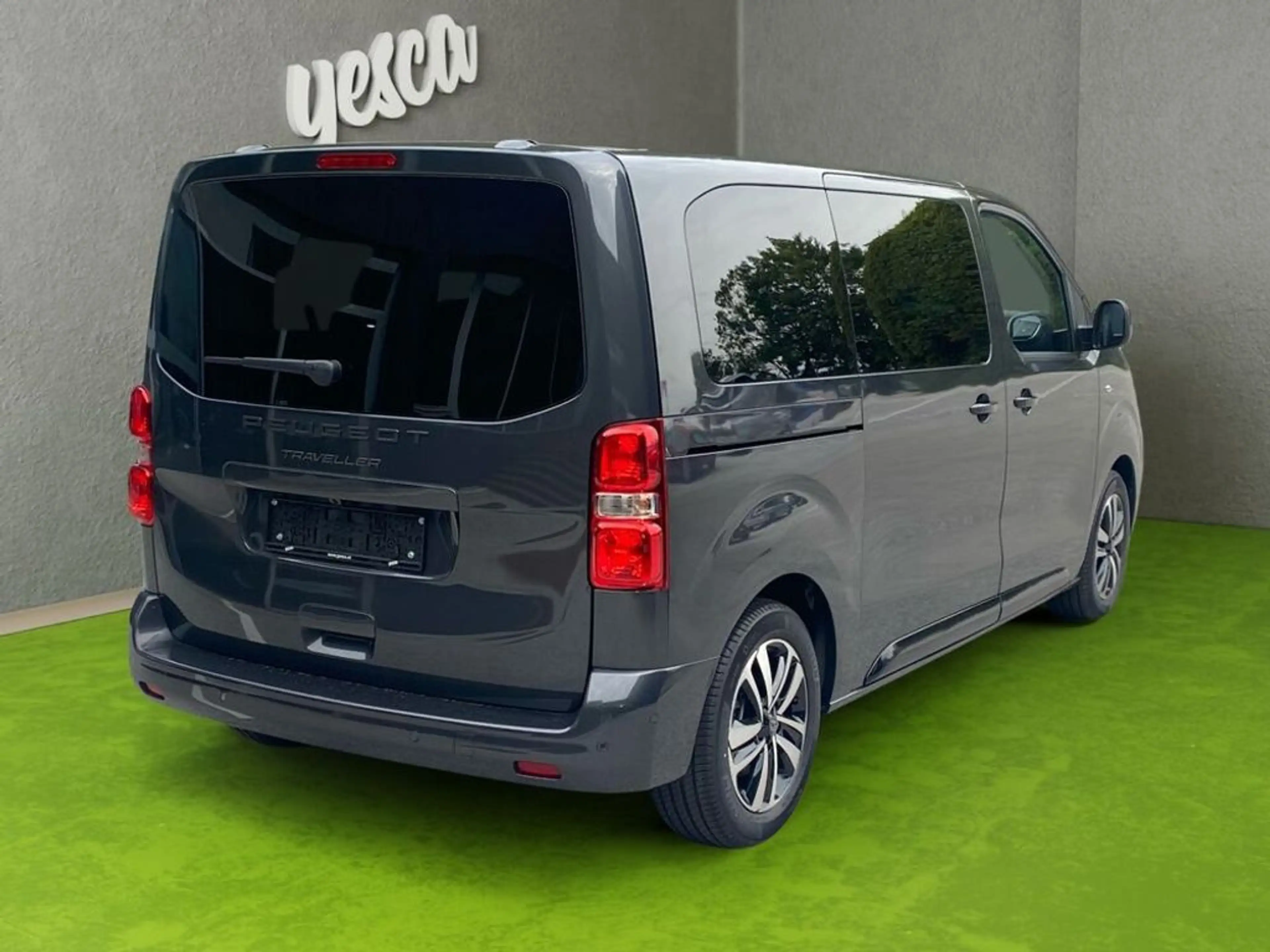 Peugeot Traveller Allure L2 HDI 180 EAT8 — photo 4