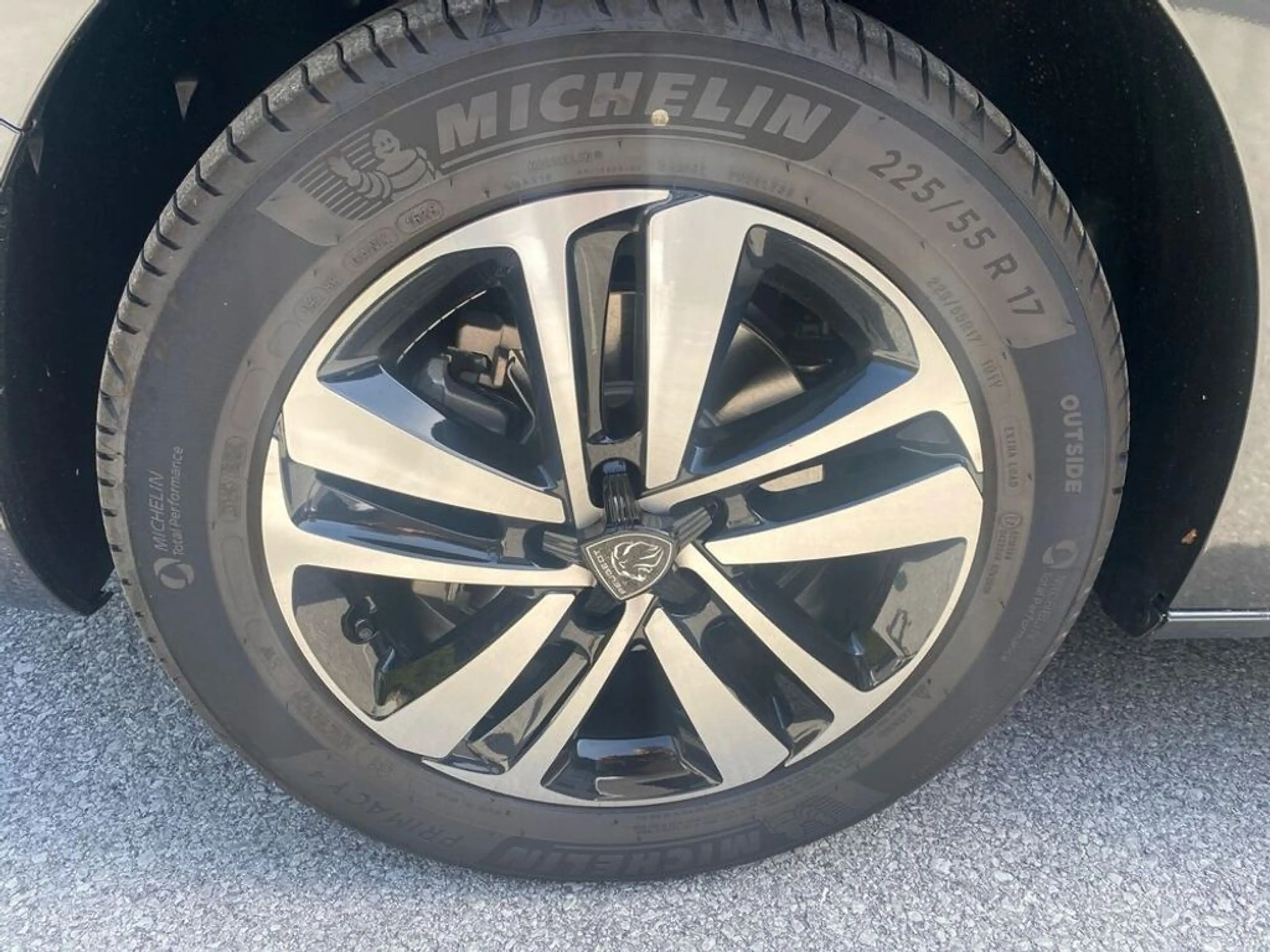 Peugeot Traveller Allure L2 HDI 180 EAT8 — photo 14