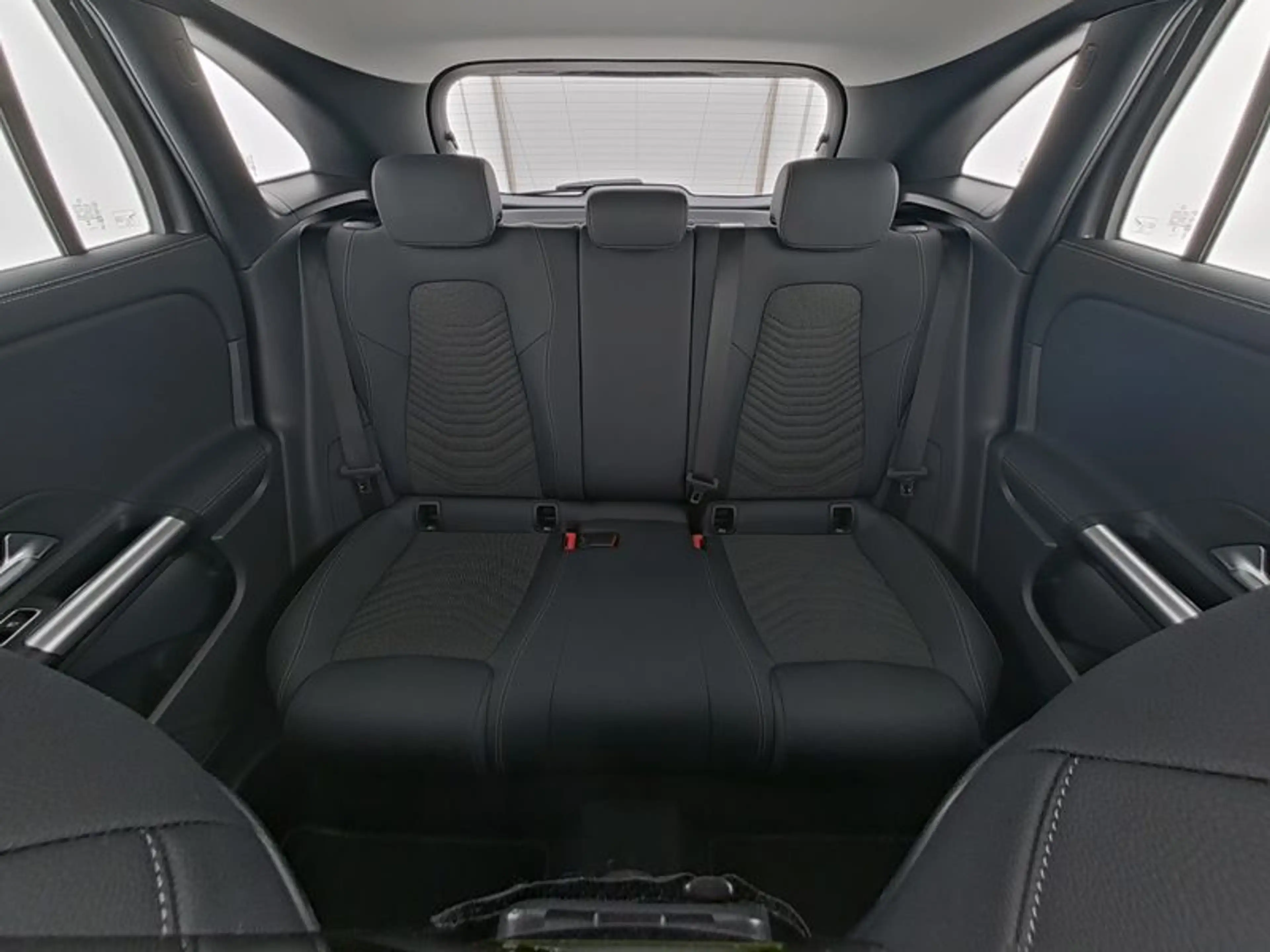 Mercedes-Benz GLA 250 e Progressive*Advanced*LED*Kamera*AHK* — photo 8