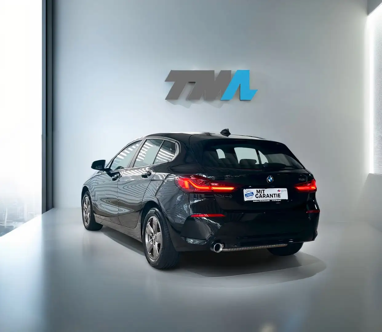 BMW 118 i Aut. KAMERA HiFi Sports. LEDER Unfallfrei Schwarz - 2
