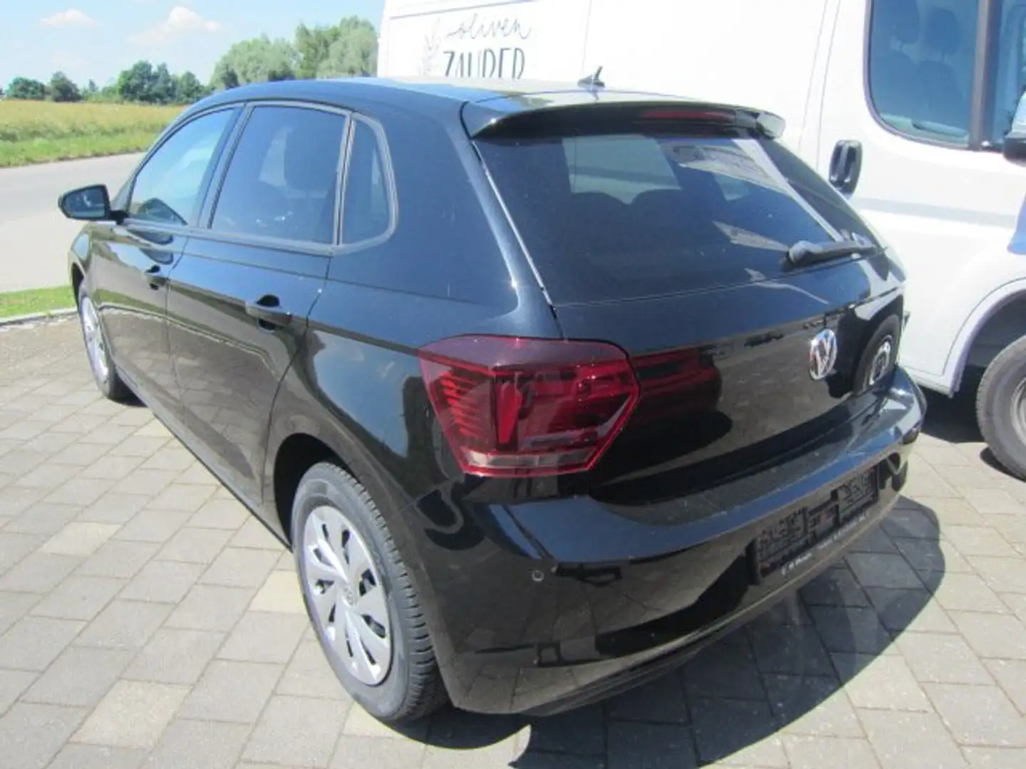 Volkswagen Polo 1.0 Comfortline Zwart - 2