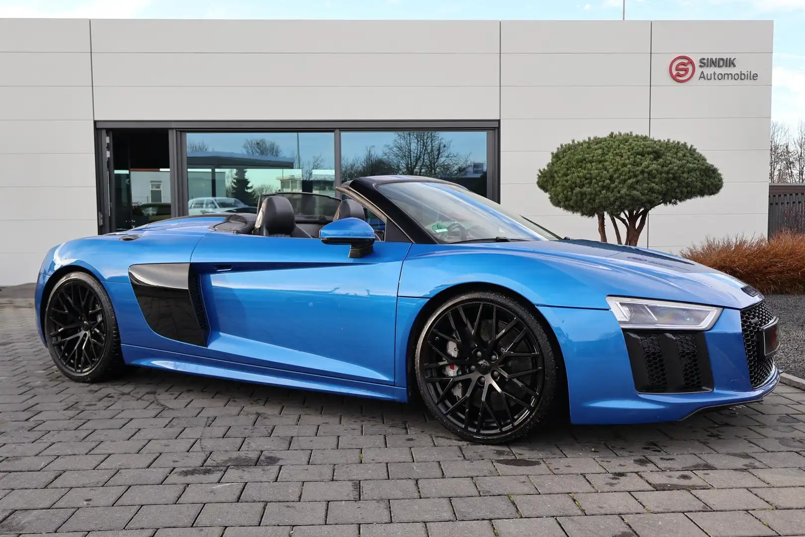 Audi R8 5.2 FSI Spyder quattro EXCLUSIVE-Keramik-B&O Blau - 2