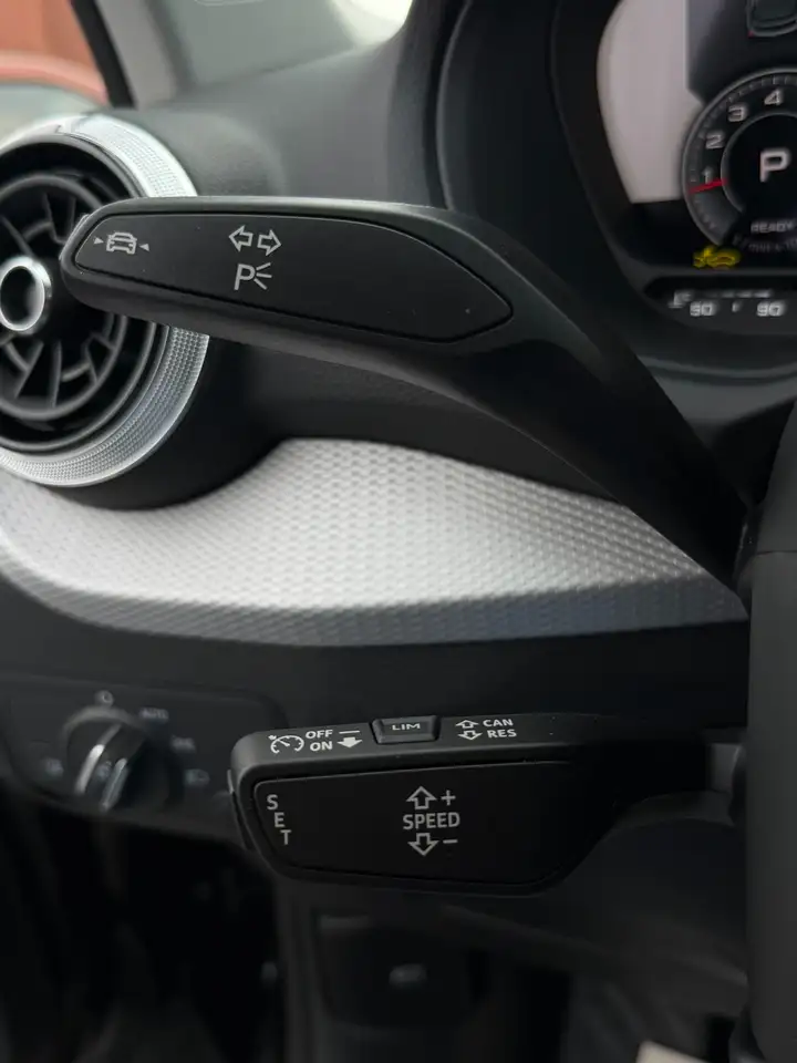 Audi Q2 Q2 35 TFSI S line S tronic Pano Leder Camera Garantie! 16