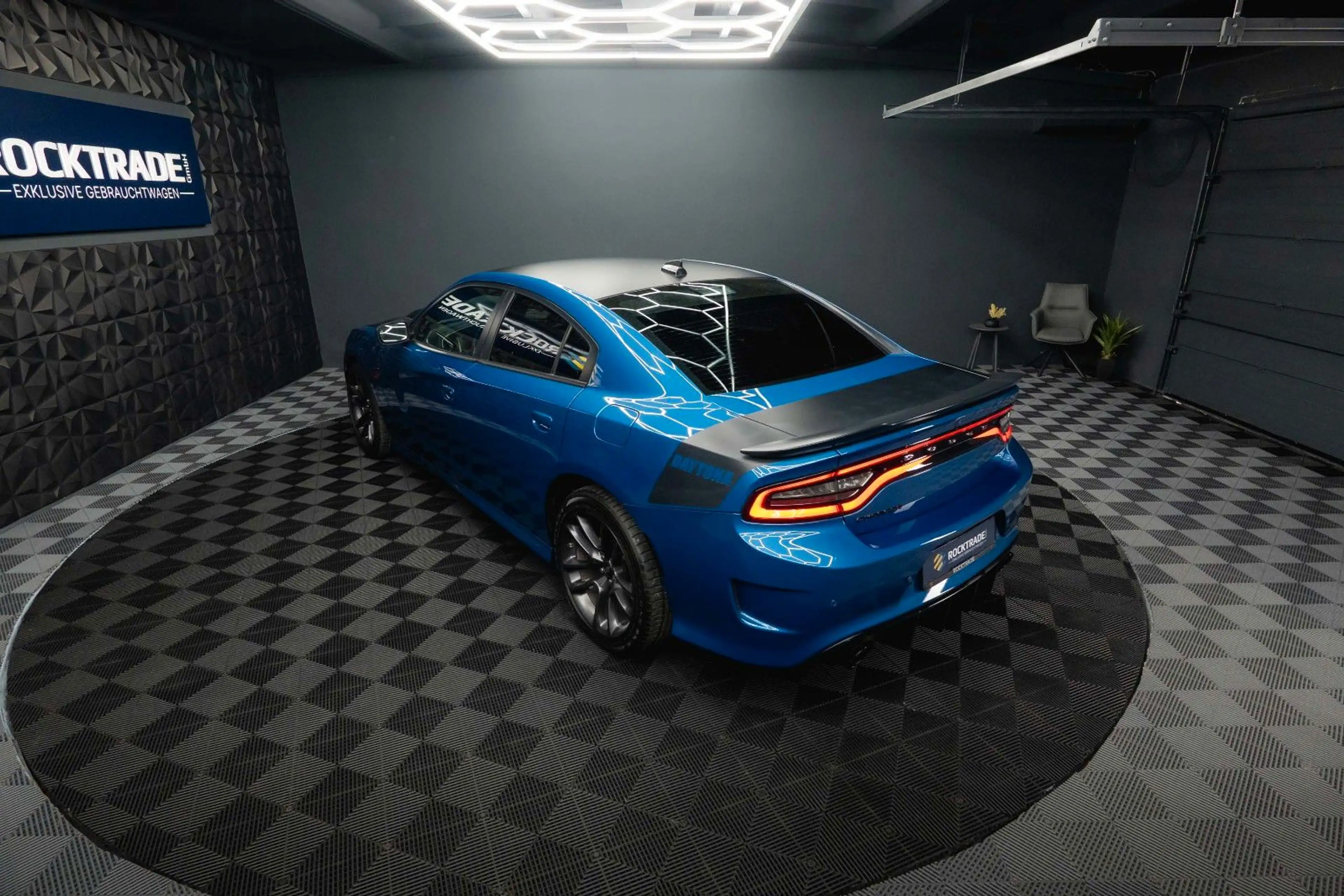 Dodge Charger 5.7 V8 HEMI R/T DAYTONA Performance — photo 14
