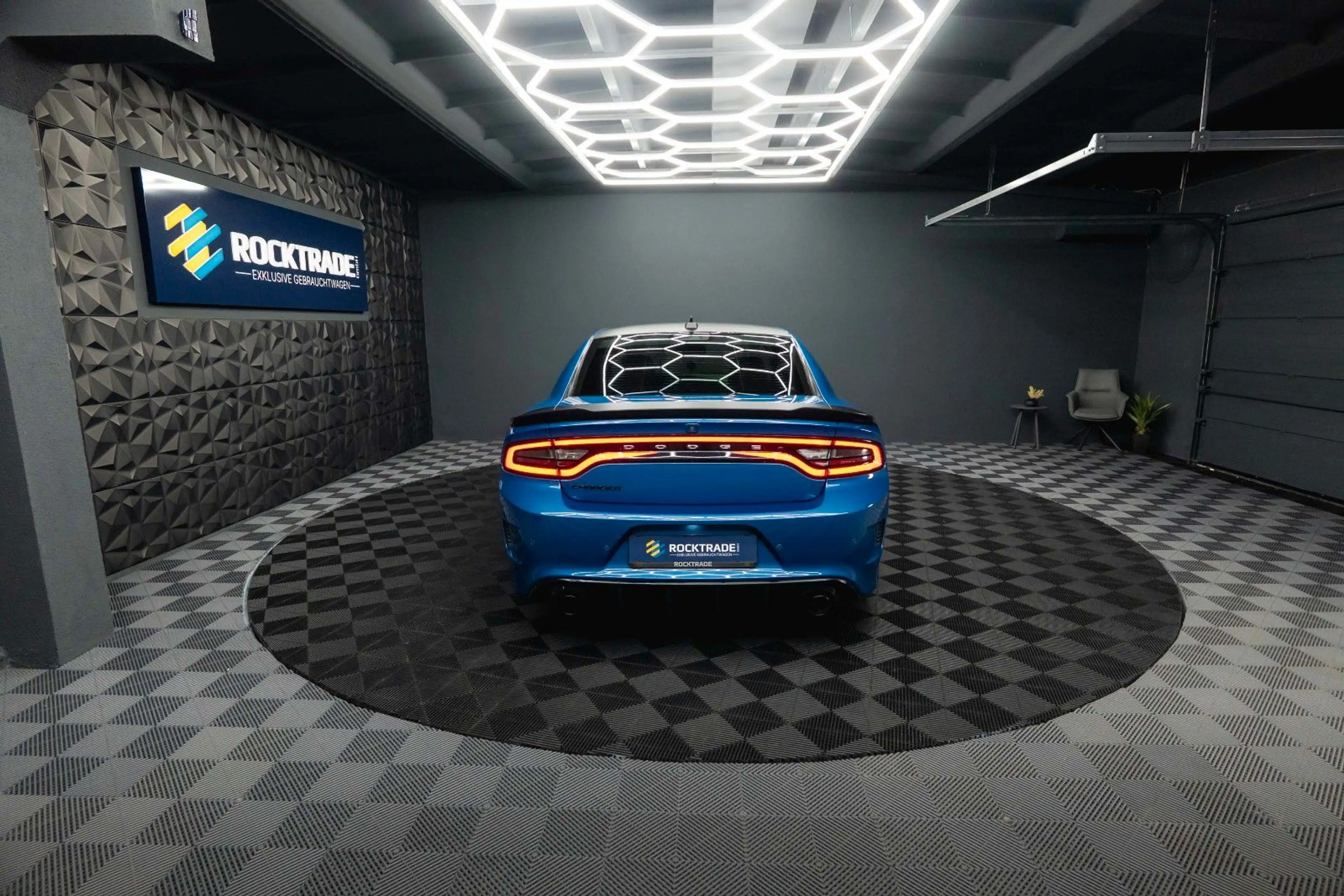 Dodge Charger 5.7 V8 HEMI R/T DAYTONA Performance — photo 12