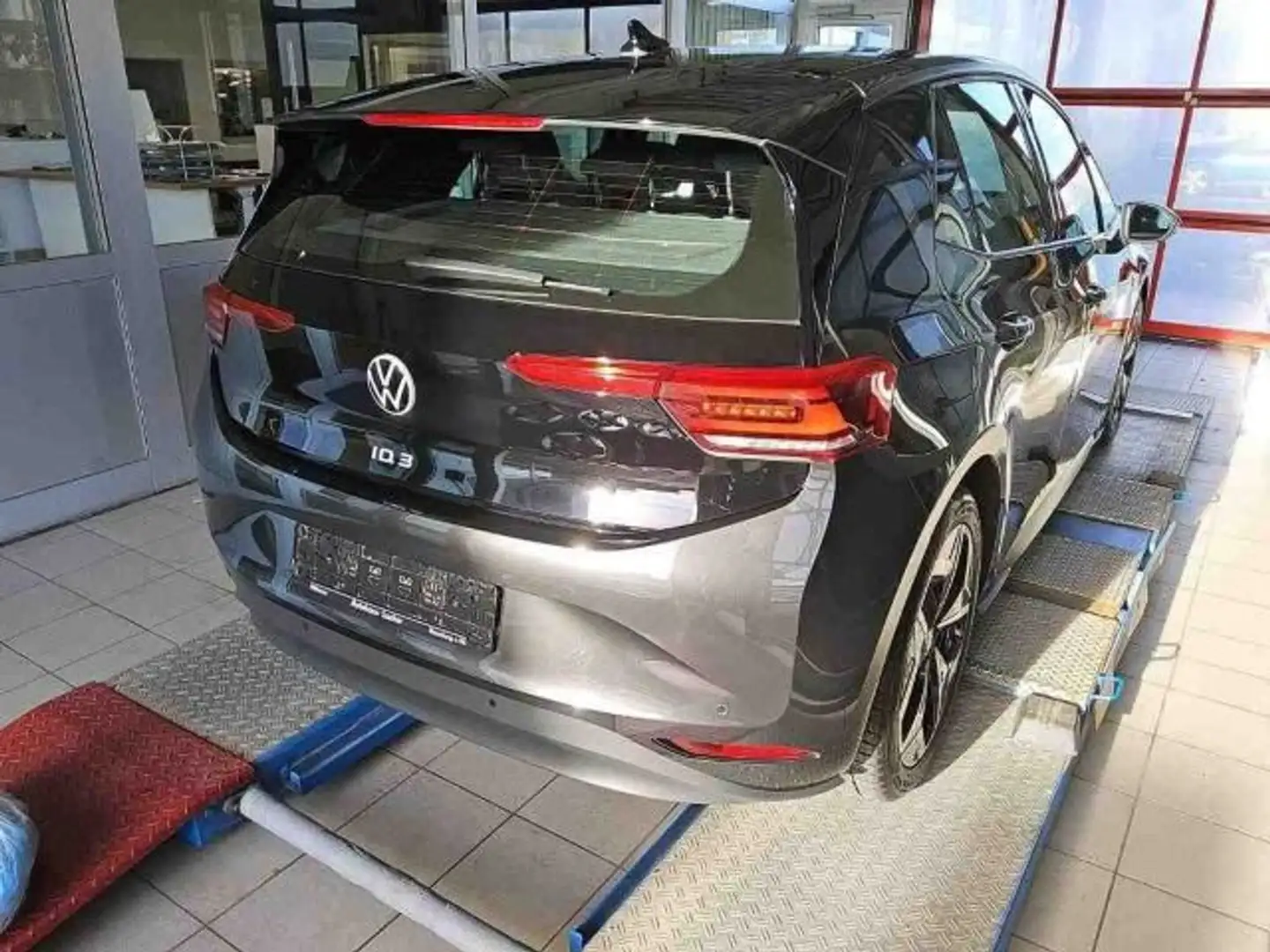 Volkswagen ID.3 Pro Performance Life 150 KW Grau - 2