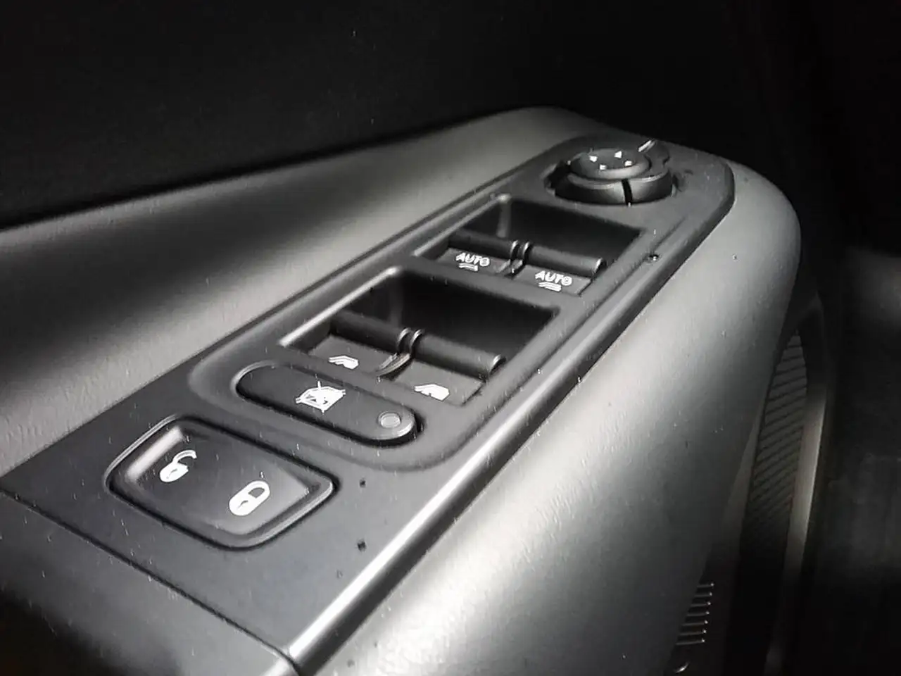 Jeep Renegade снимка Jeep Renegade