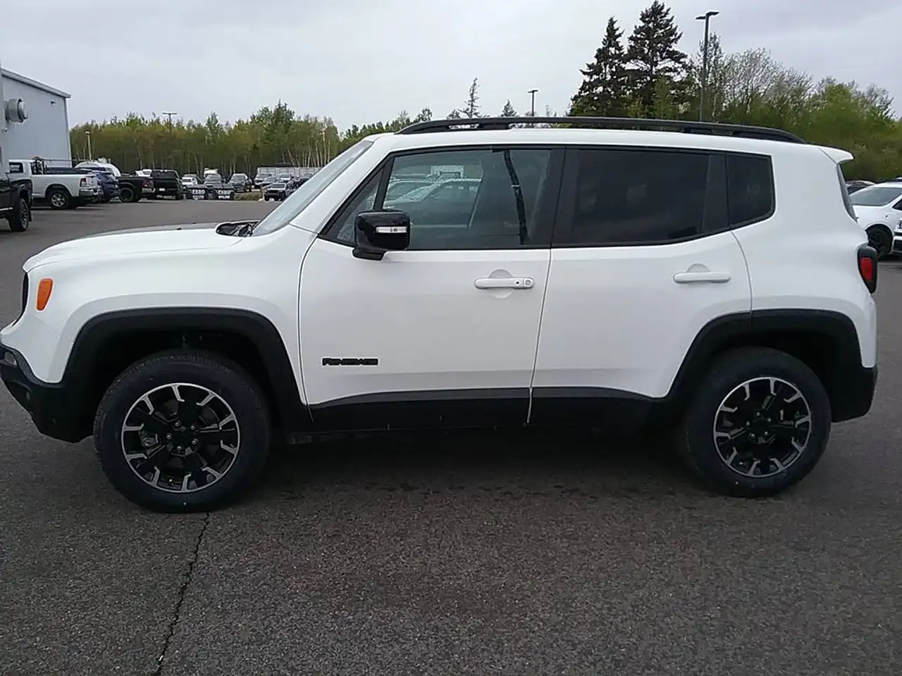 Jeep Renegade снимка Jeep Renegade