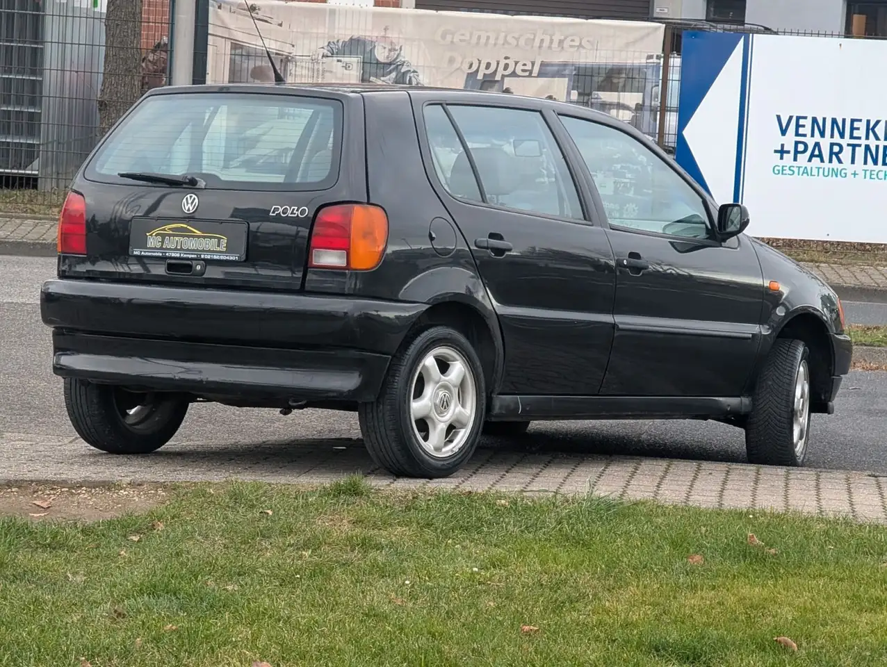 Volkswagen Polo 1.0 Servo Comfortline*ZV*RADIO-CD !!, foto 2