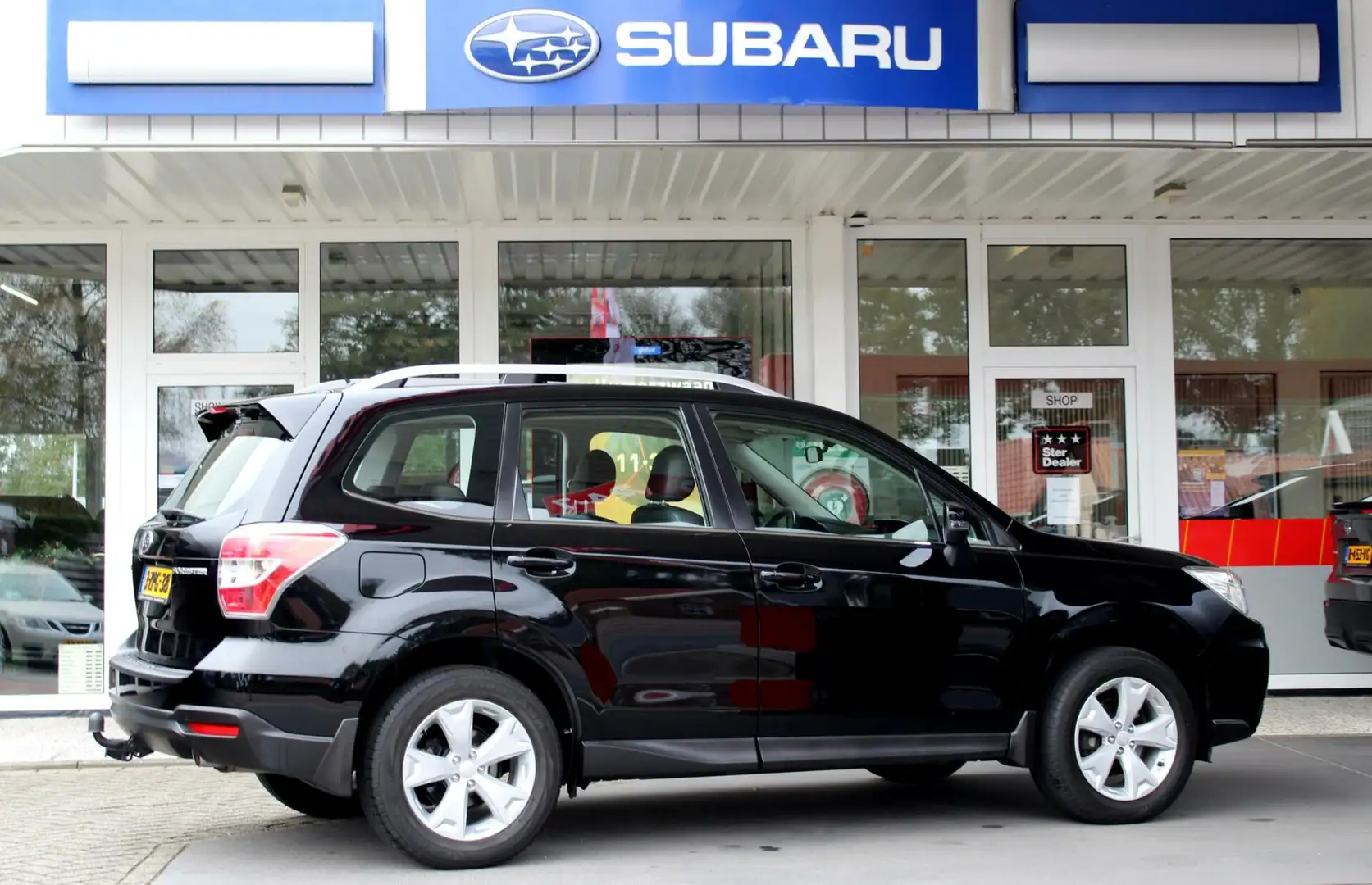 Subaru Forester 2.0 CVT Nagano * Navigatie * Trekhaak * Schuifdak Noir - 2