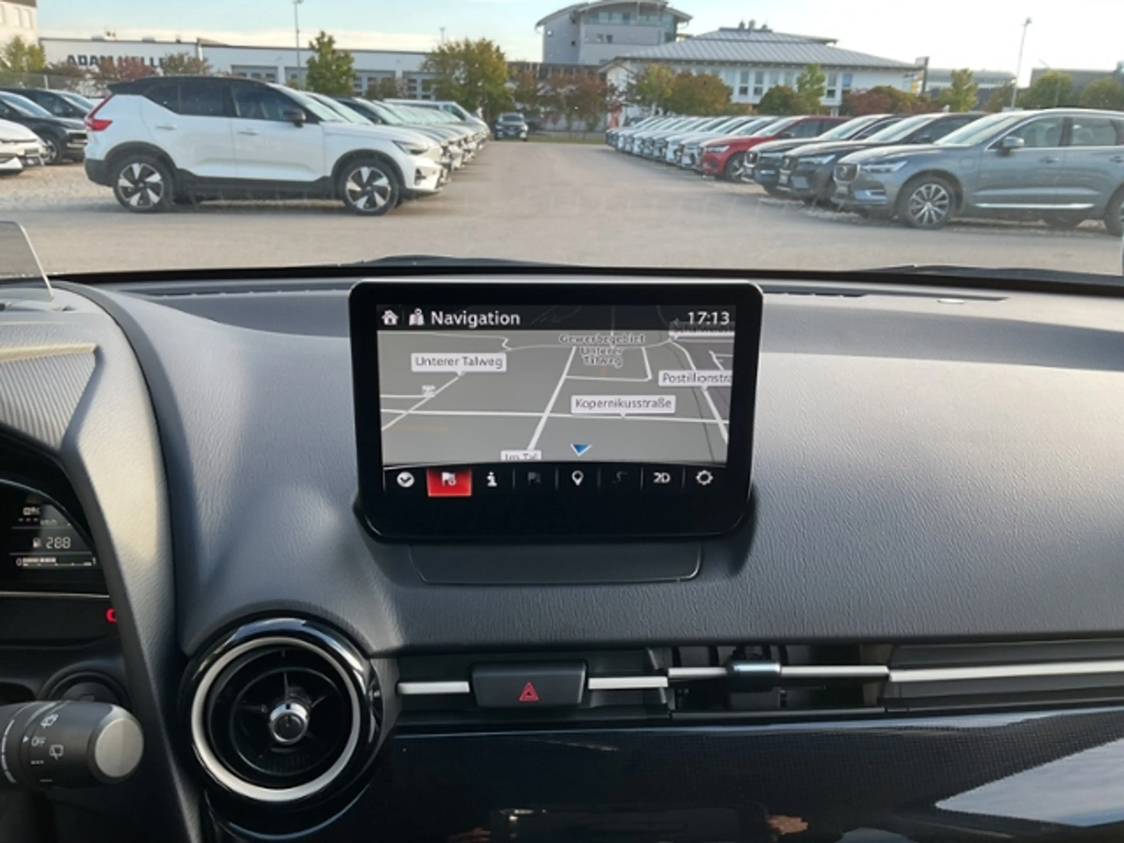 Mazda 2 G116 Exclusive-Line ACC HUD 360° Navi — photo 13
