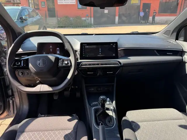 MG MG3 view 8