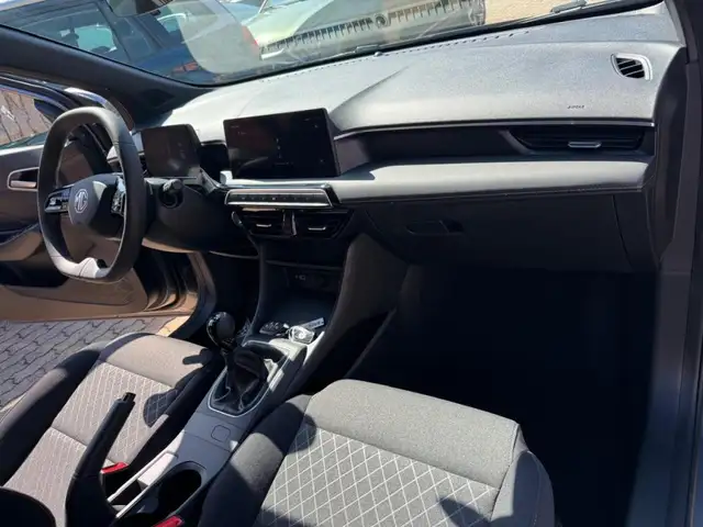 MG MG3 view 13