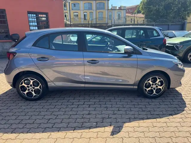 MG MG3 view 4