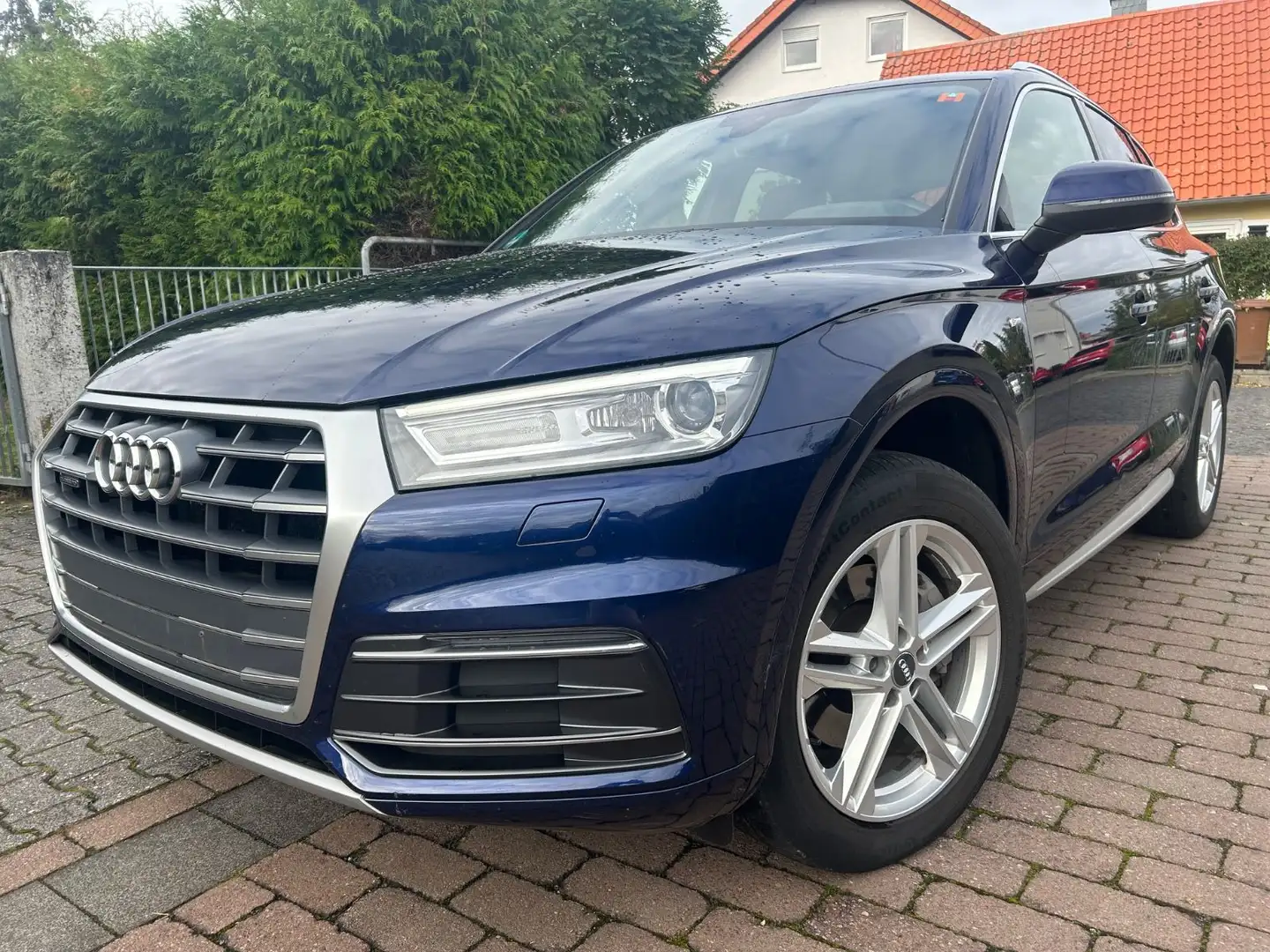 Audi Q5 quattro sport*S-Line*1.Hand*19 Zoll*AHK* Blau - 1