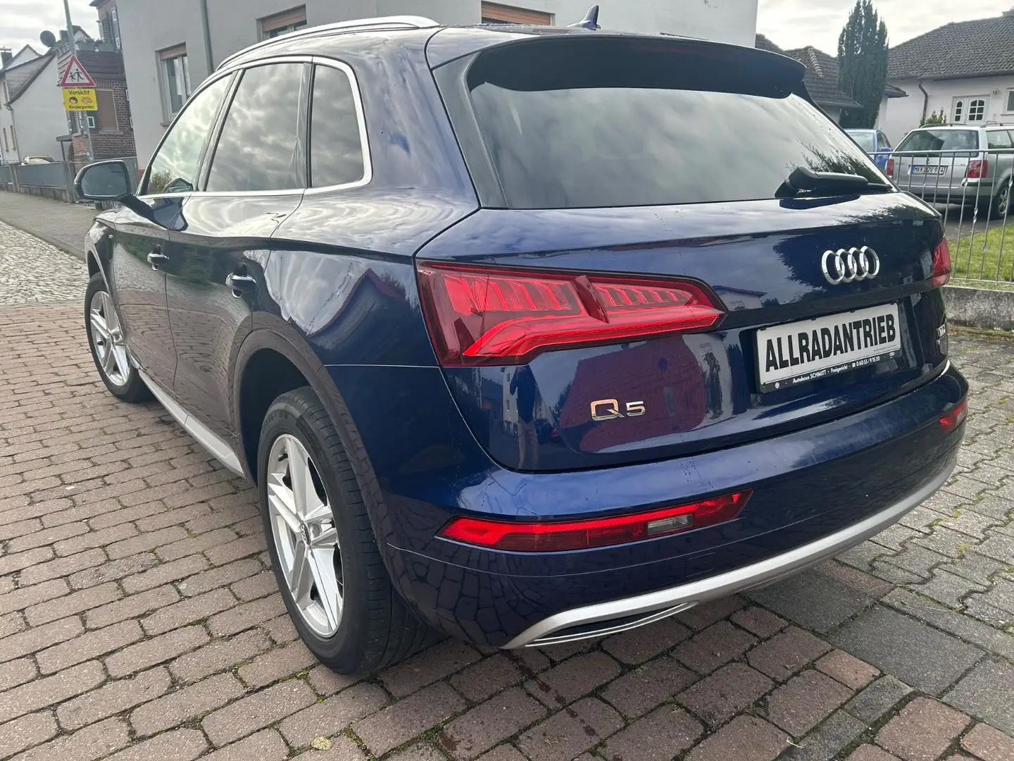 Audi Q5 quattro sport*S-Line*1.Hand*19 Zoll*AHK* Blau - 2