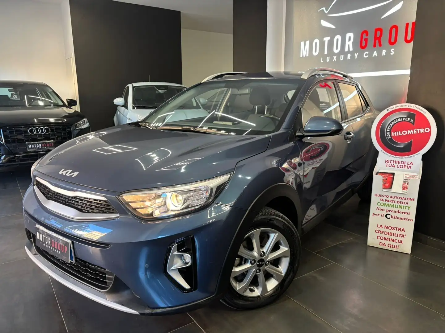 Kia Stonic 1.2 ECO GPL Urban Blauw - 1