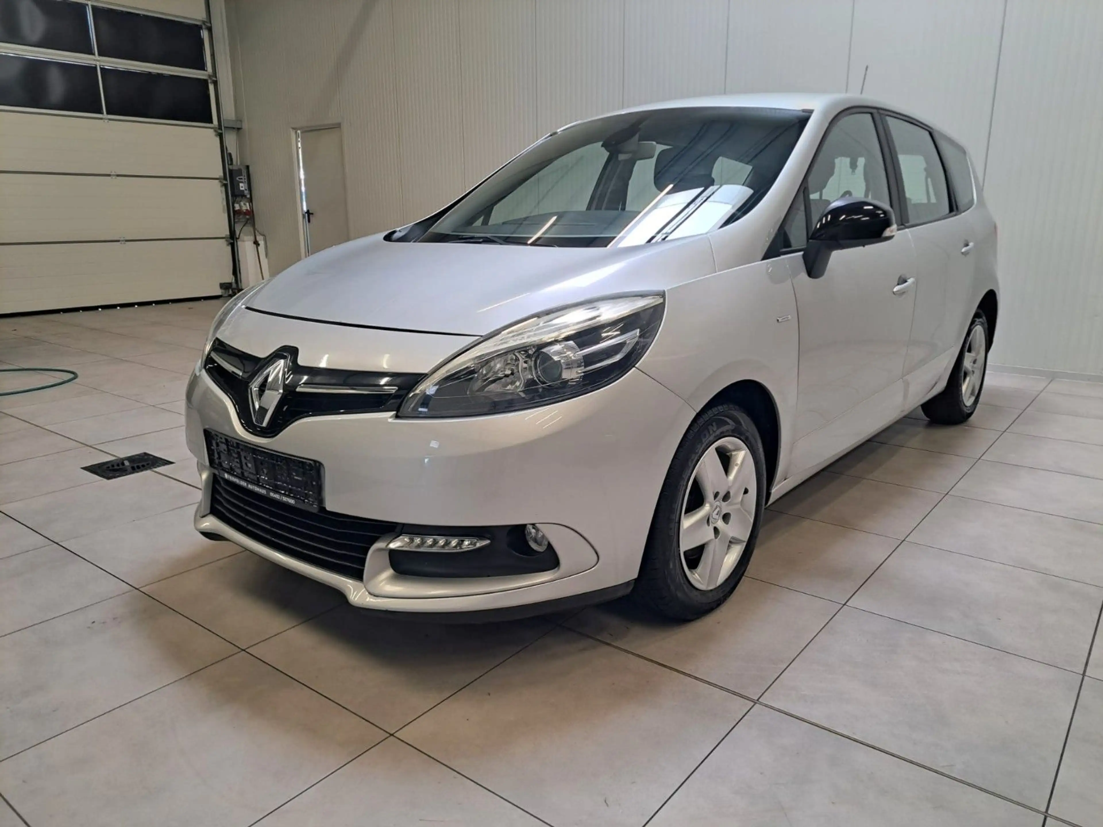 Renault Grand Scenic 1,5 / 7SITZER / LM / USB / LED /