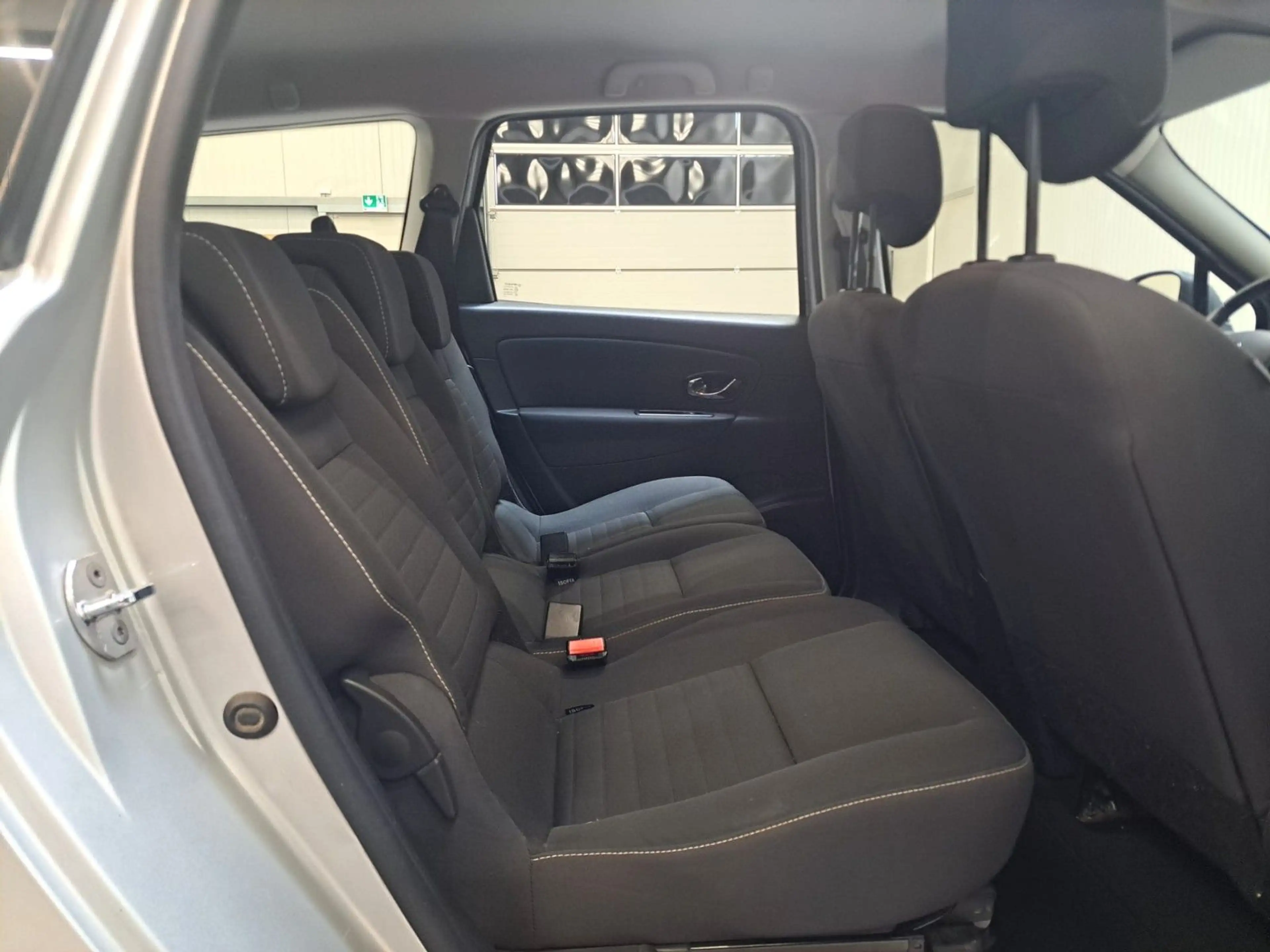 Renault Grand Scenic 1,5 / 7SITZER / LM / USB / LED / — photo 14