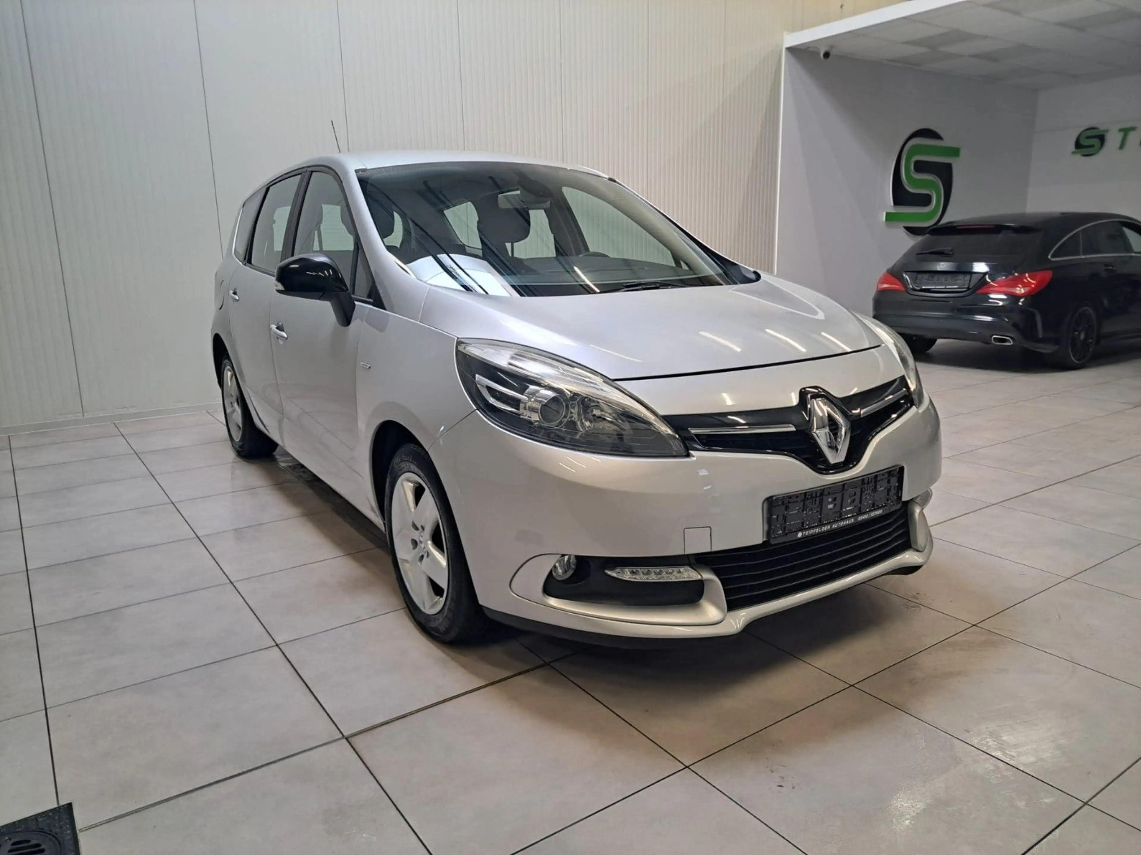 Renault Grand Scenic 1,5 / 7SITZER / LM / USB / LED / — photo 3