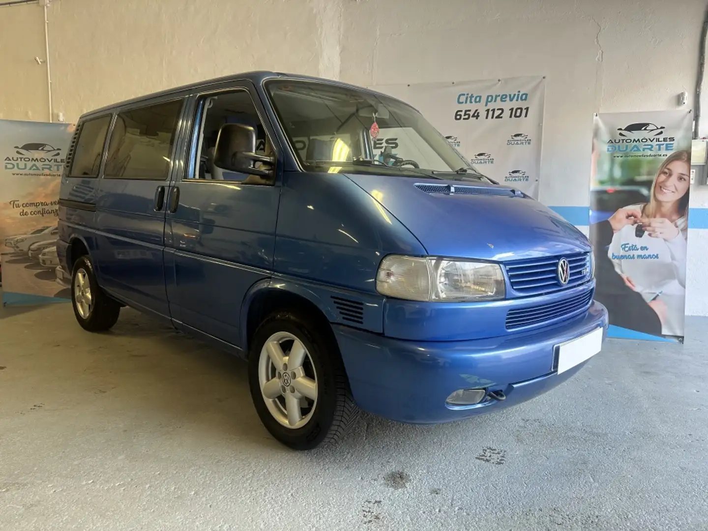 Volkswagen Multivan 2.5TDI 150 Azul - 1
