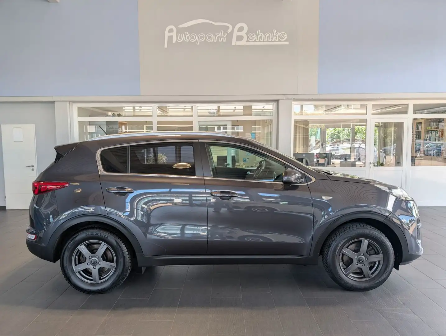 Kia Sportage Edition7*AHK*Sitzh.*Tempomat* Szary - 1
