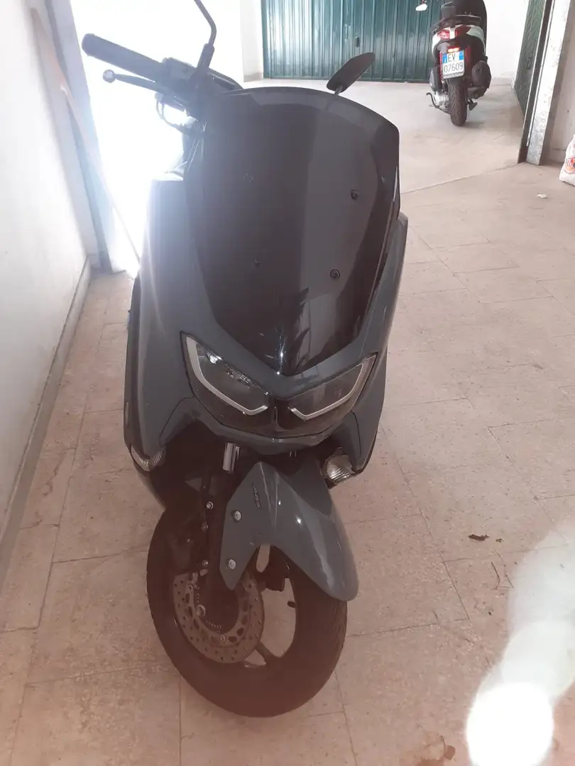 Yamaha NMAX Grey - 1