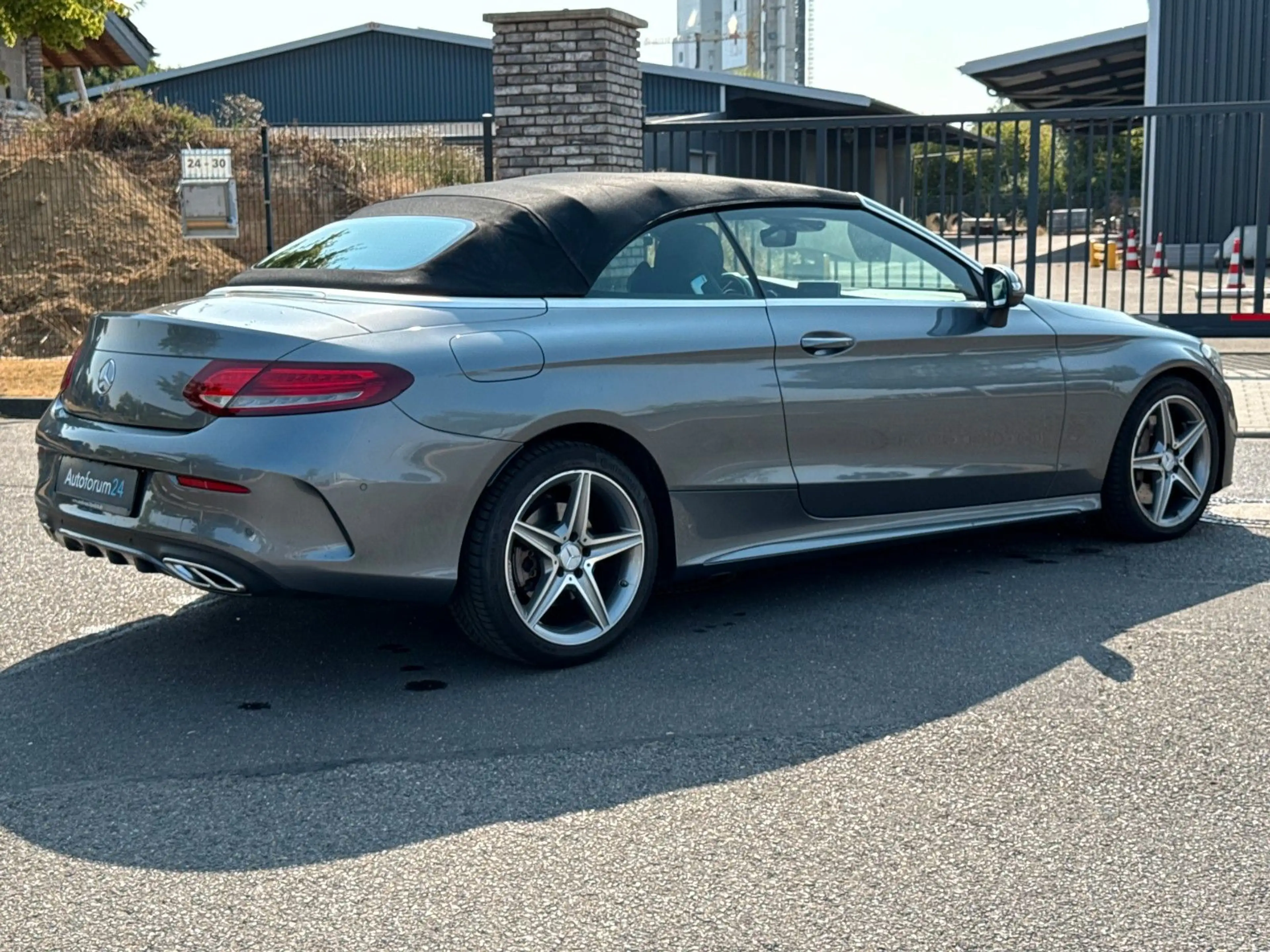 Mercedes-Benz C 250 d Cabrio AMG-Line *Autom.*Navi*PDC*SHZ* — photo 13