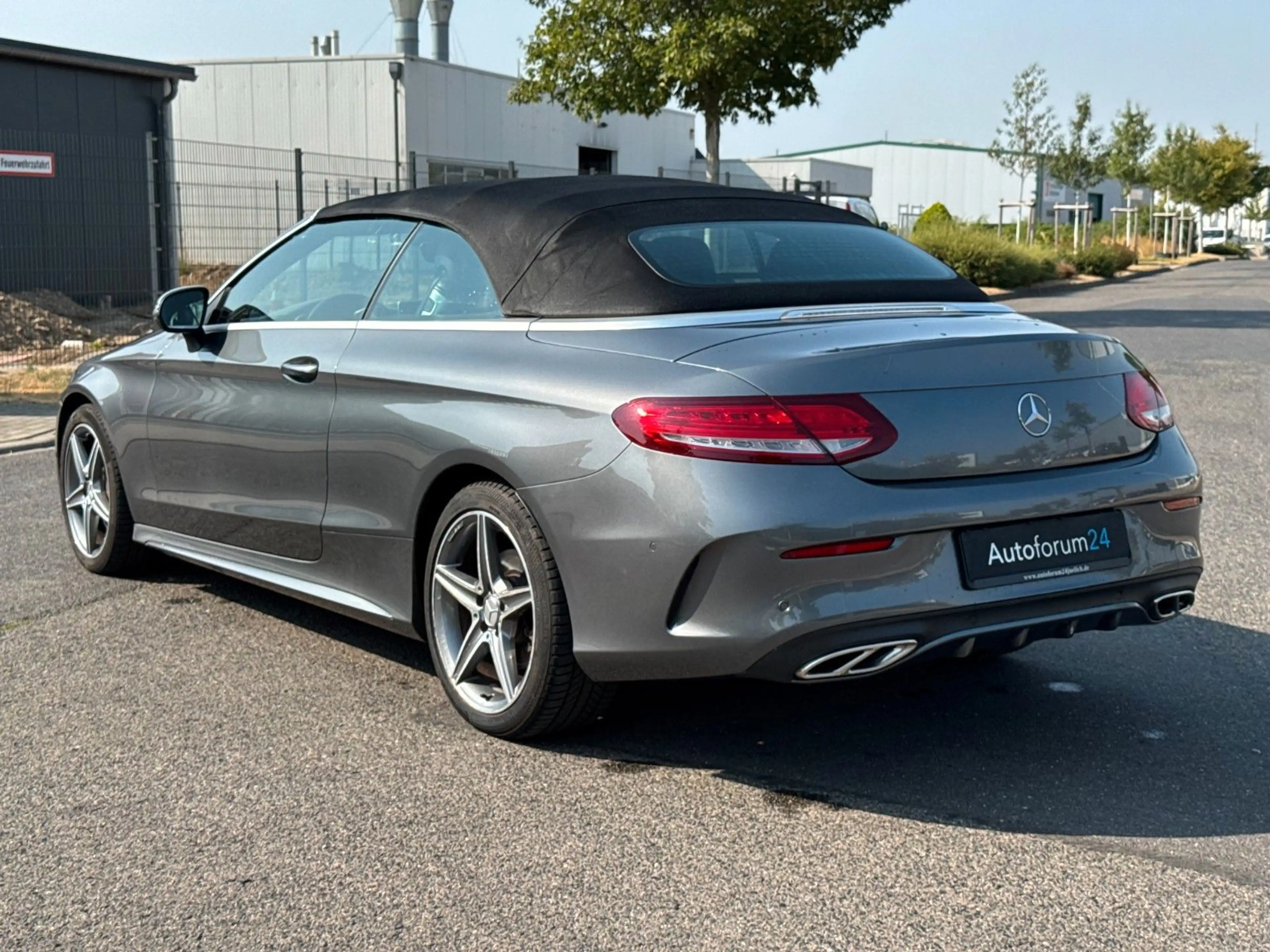 Mercedes-Benz C 250 d Cabrio AMG-Line *Autom.*Navi*PDC*SHZ* — photo 11