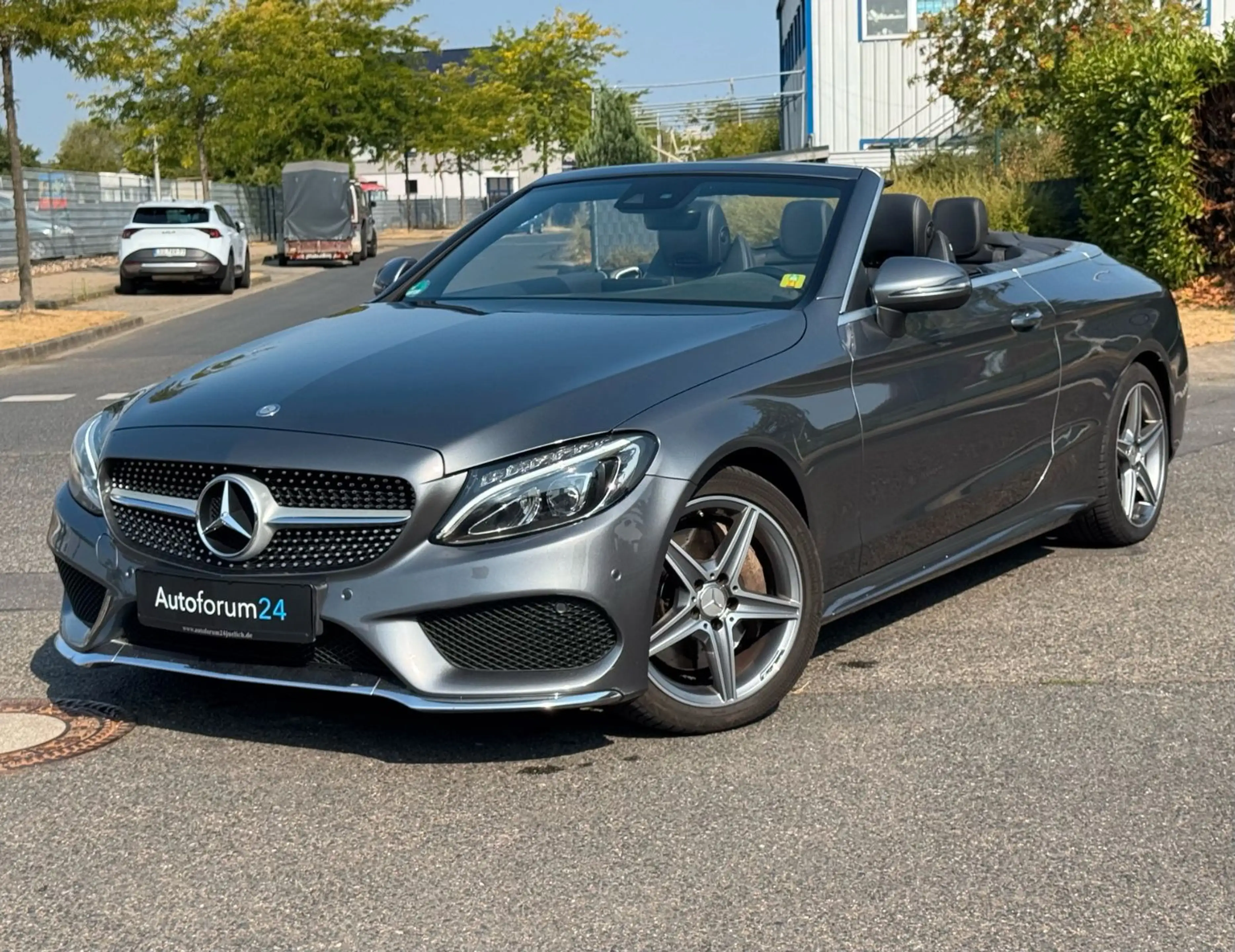 Mercedes-Benz C 250 d Cabrio AMG-Line *Autom.*Navi*PDC*SHZ*