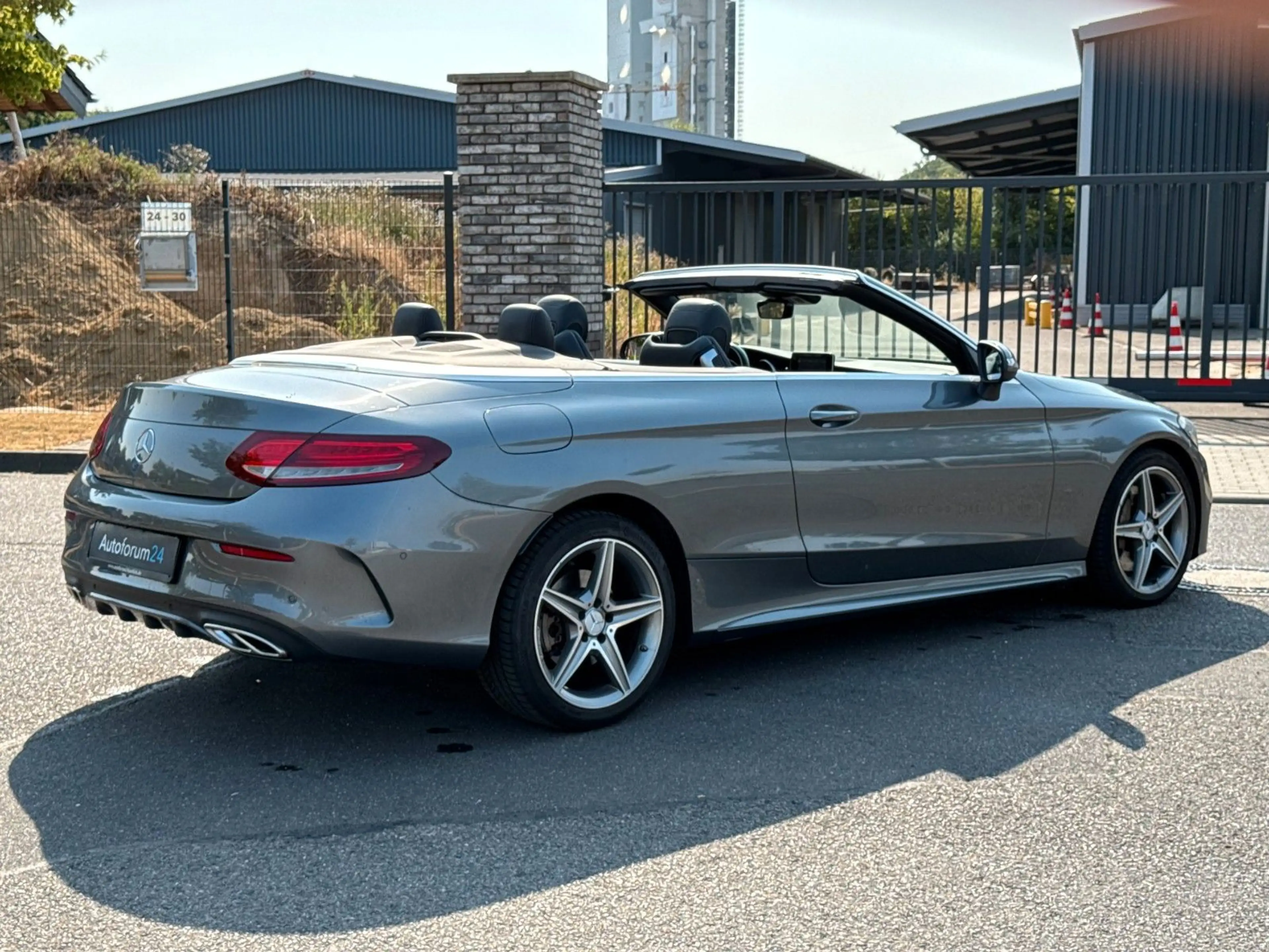 Mercedes-Benz C 250 d Cabrio AMG-Line *Autom.*Navi*PDC*SHZ* — photo 5