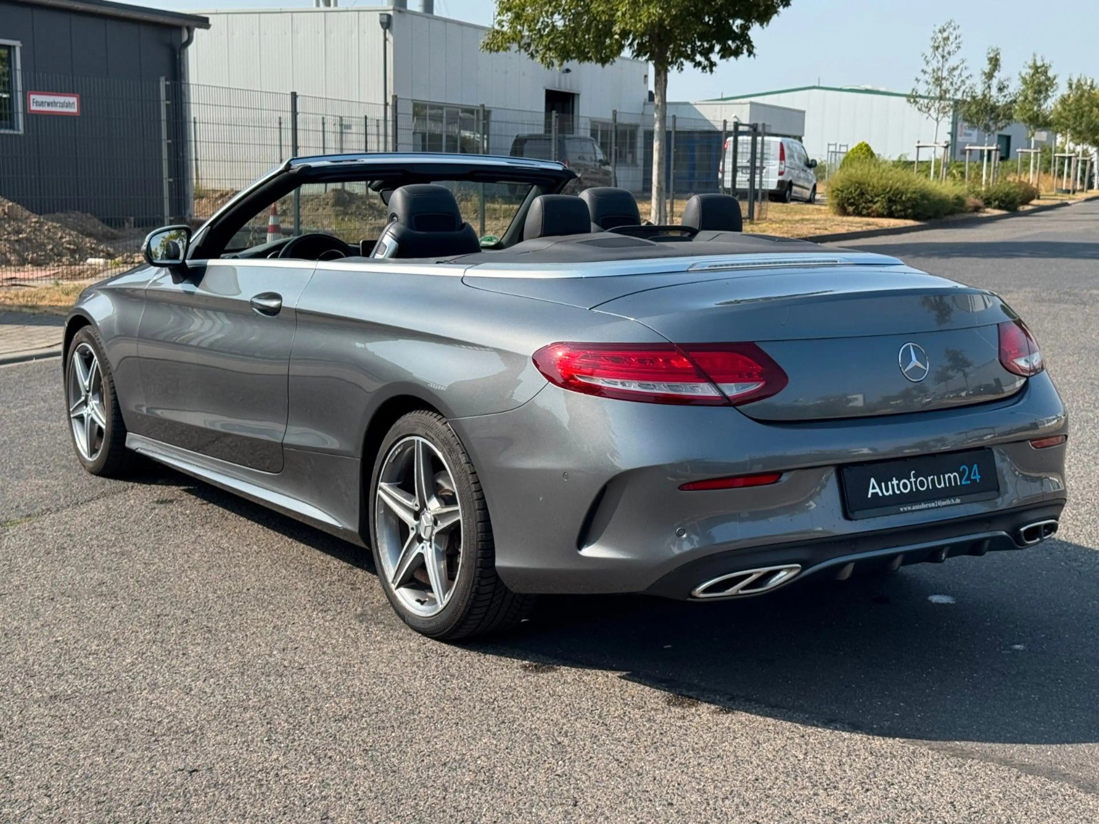 Mercedes-Benz C 250 d Cabrio AMG-Line *Autom.*Navi*PDC*SHZ* — photo 3