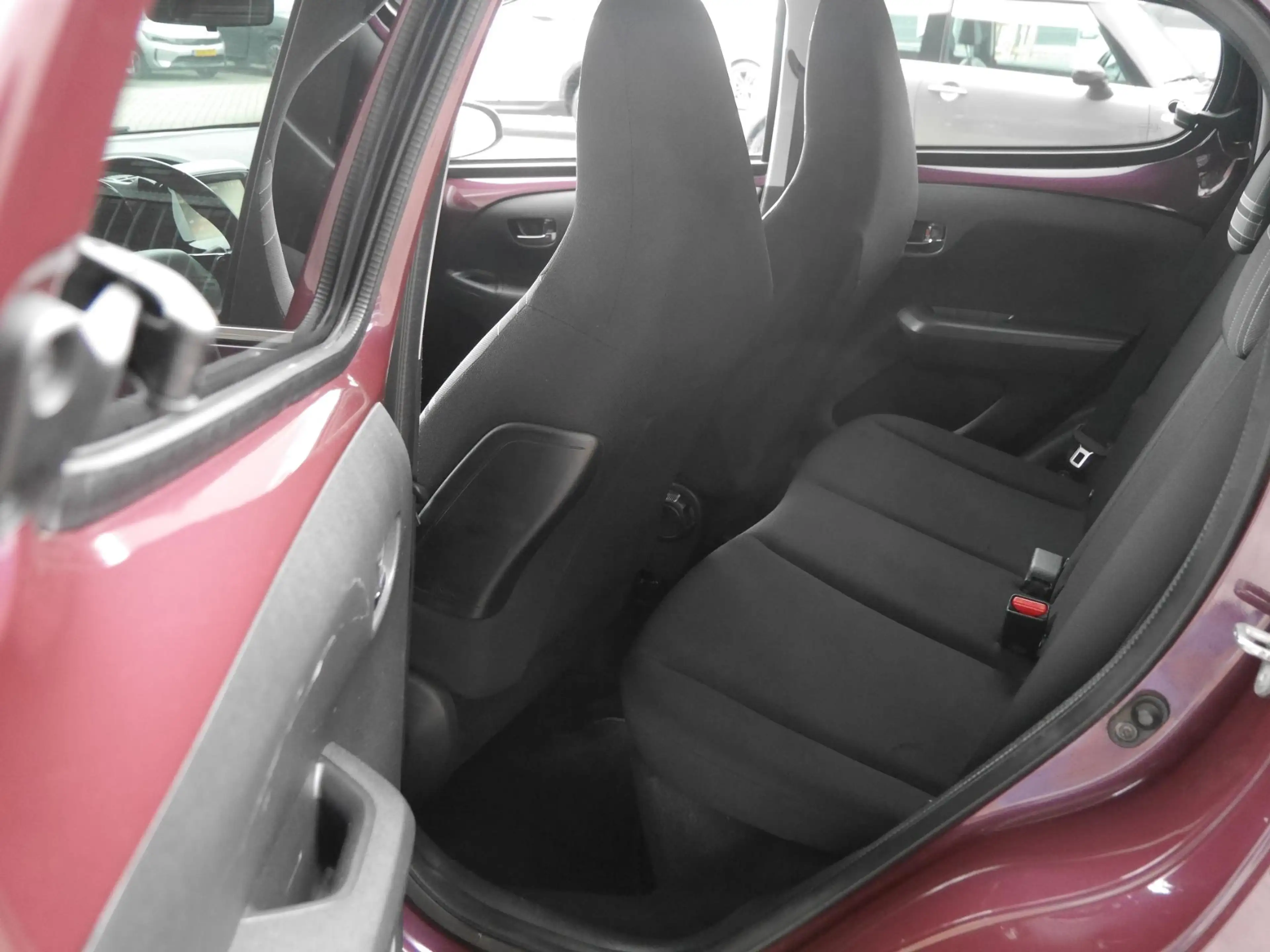 Peugeot 108 1.2 Puretech Allure Lichtmetalen velgen | Getint g — photo 10