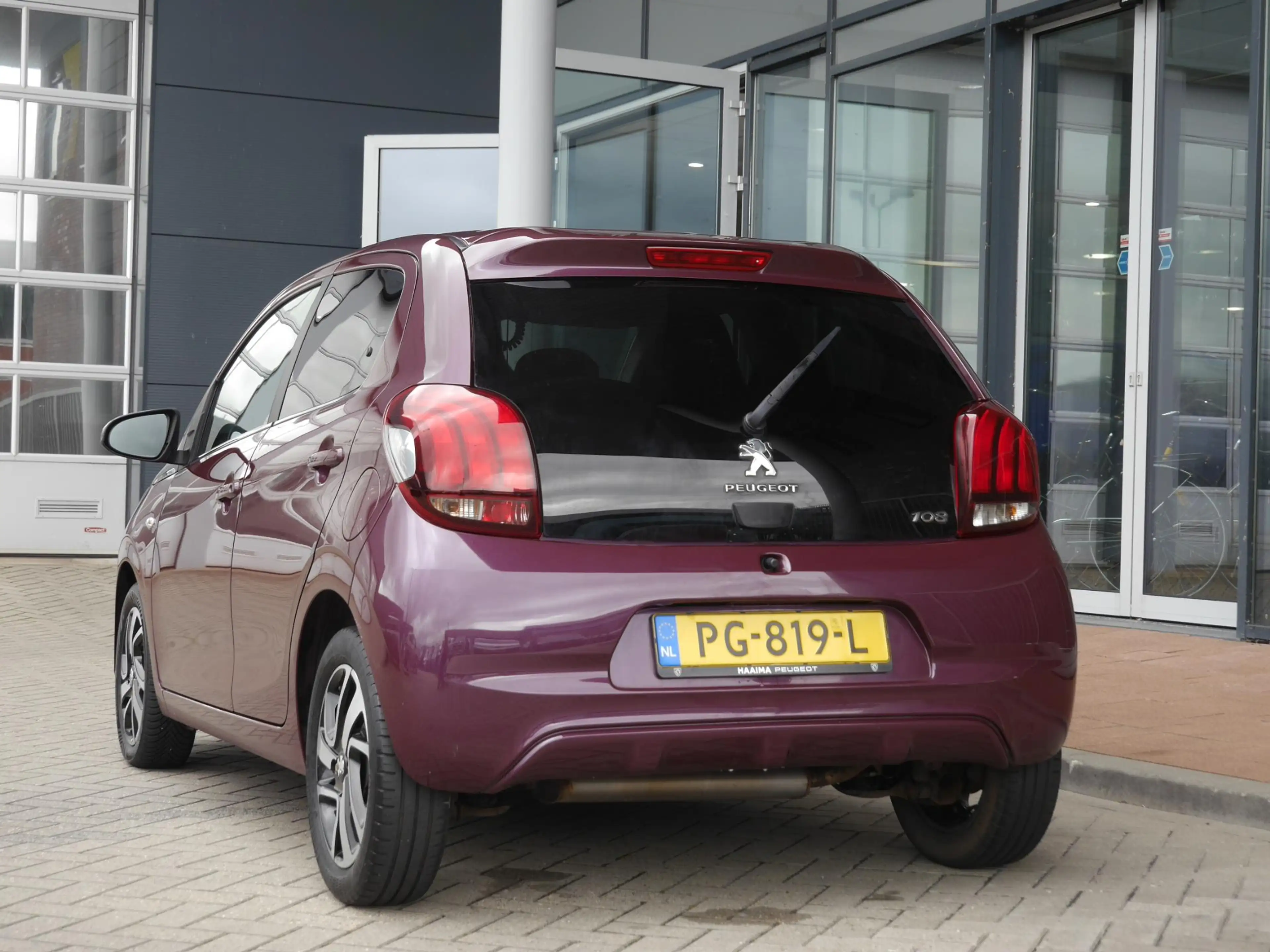 Peugeot 108 1.2 Puretech Allure Lichtmetalen velgen | Getint g — photo 4