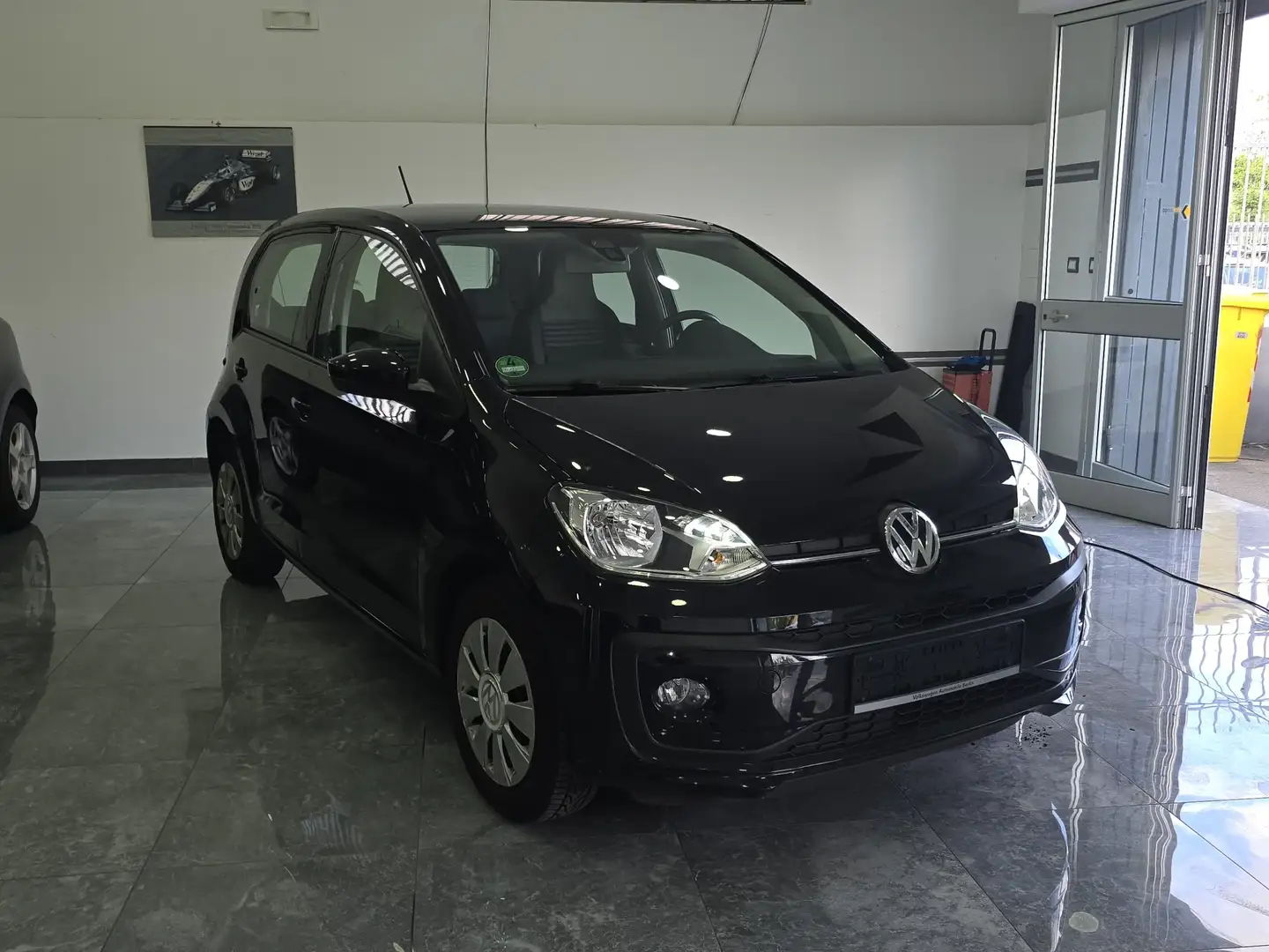Volkswagen up! 5p 1.0 Move 60cv Cambio automatico - 2