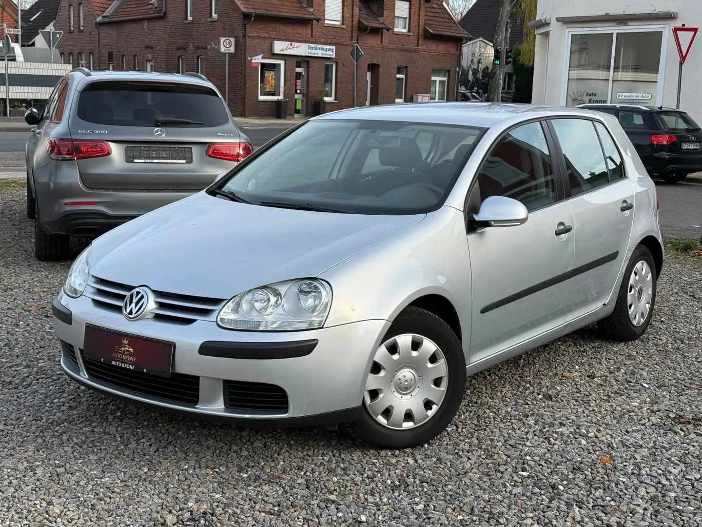 Volkswagen Golf V Lim. Trendline 1.4 Klima 1-Hand TÜV NEU Silber - 1