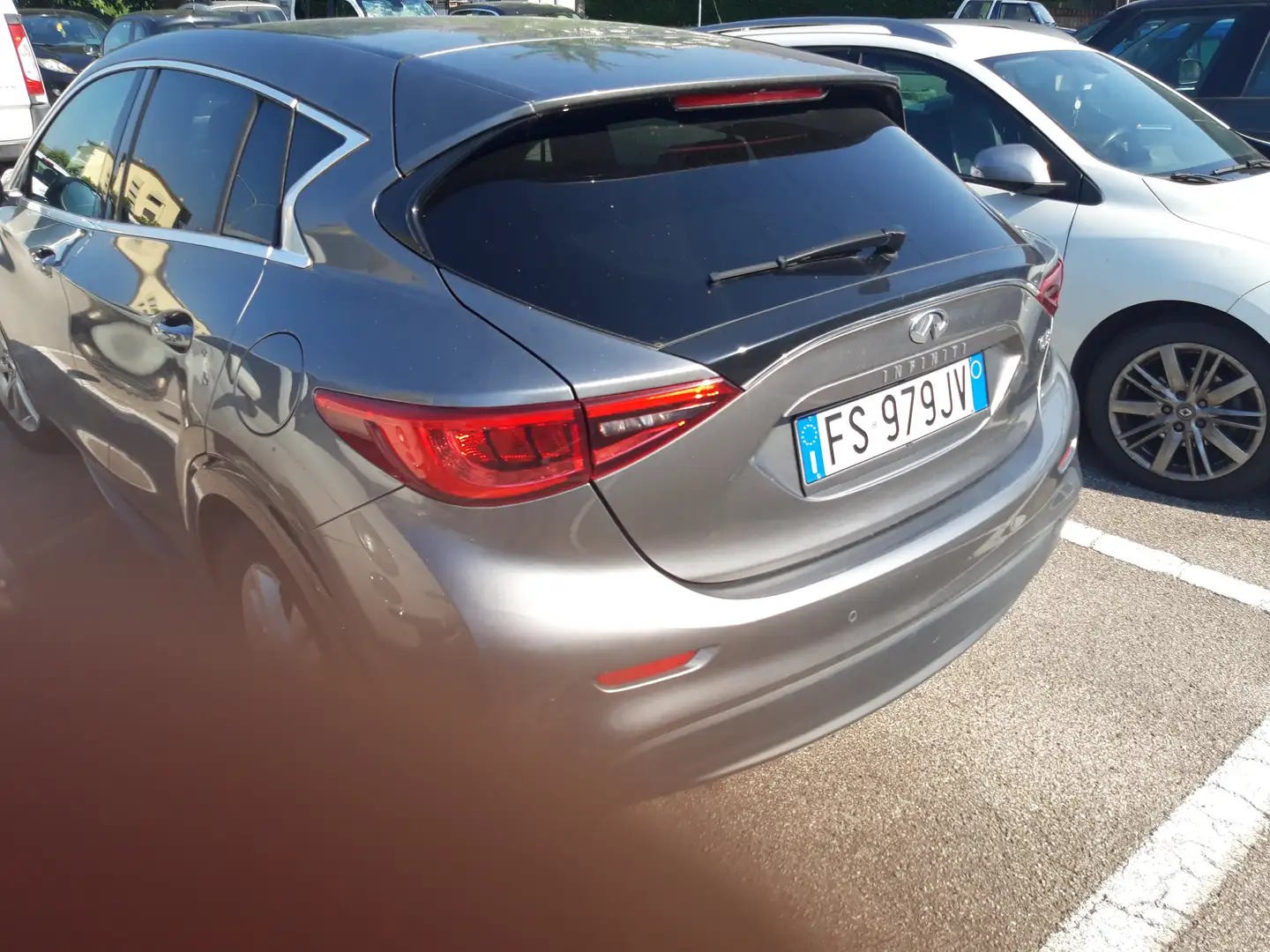 Infiniti Q30 Q30 1.5d Business Executive 109cv dct Gri - 1