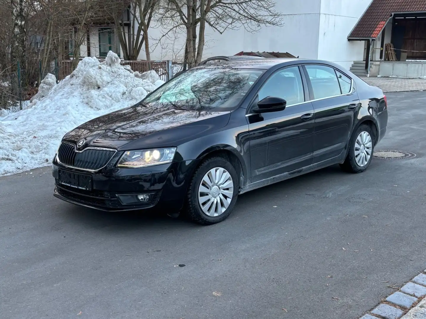 Skoda Octavia 2.0 TDI 150 PS Lim. Elegance Schwarz - 1