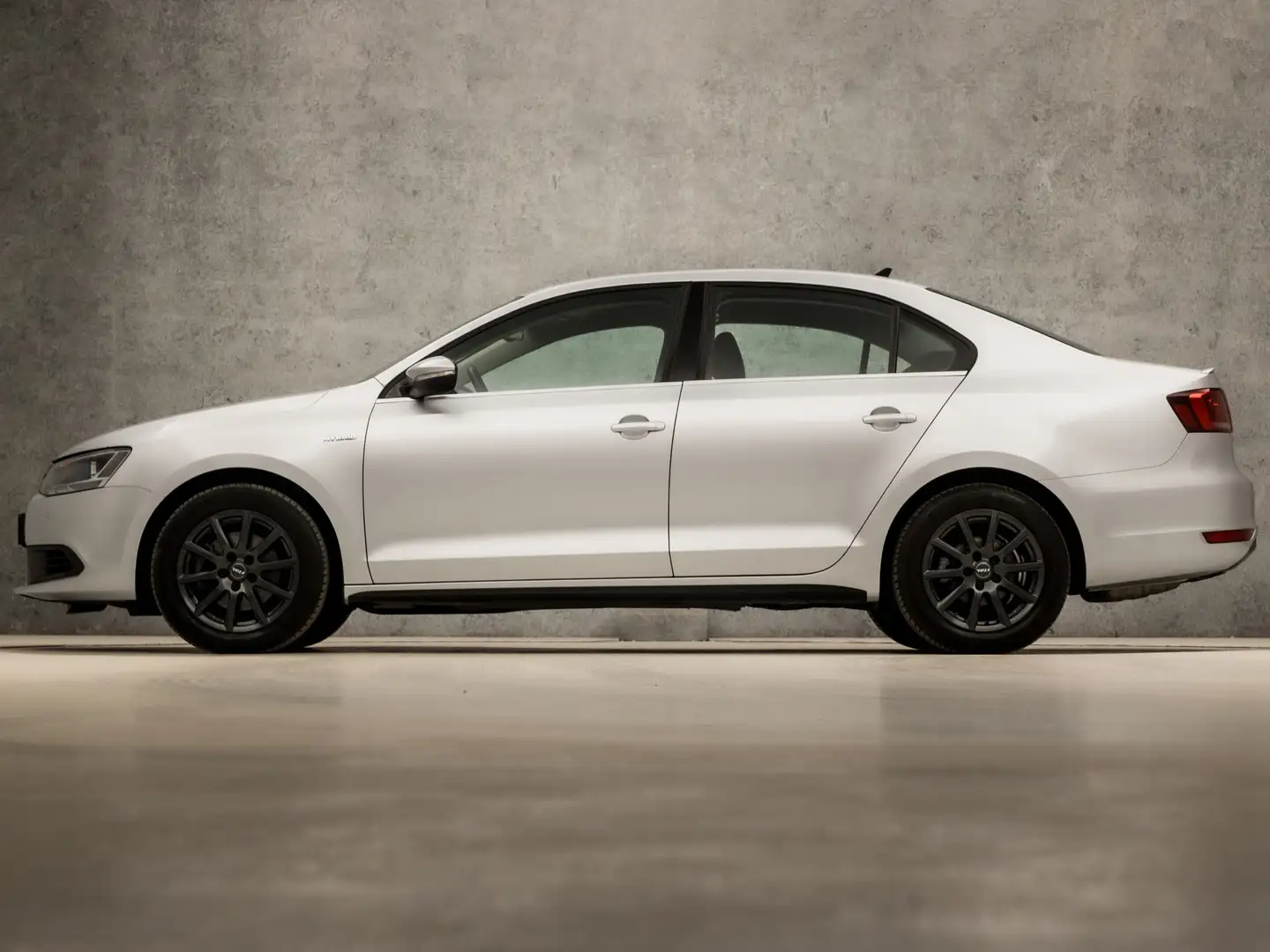 Volkswagen Jetta 1.4 TSI Hybrid Comfortline 170Pk Automaat (NAVIGAT Gri - 2