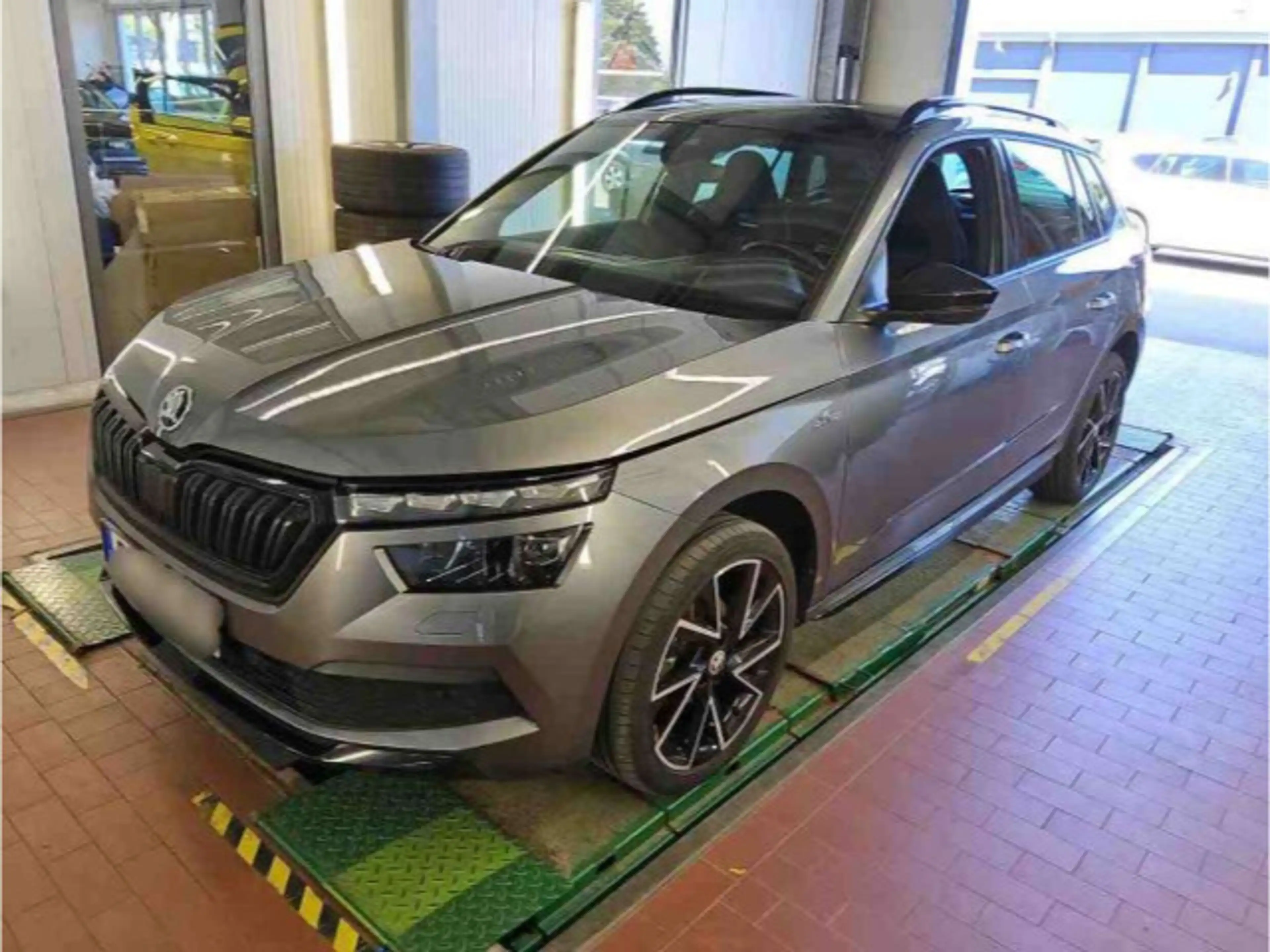 Skoda Kamiq 1.5 TSI DSG Monte Carlo LED+TEMPOMAT+PANO+ — photo 2