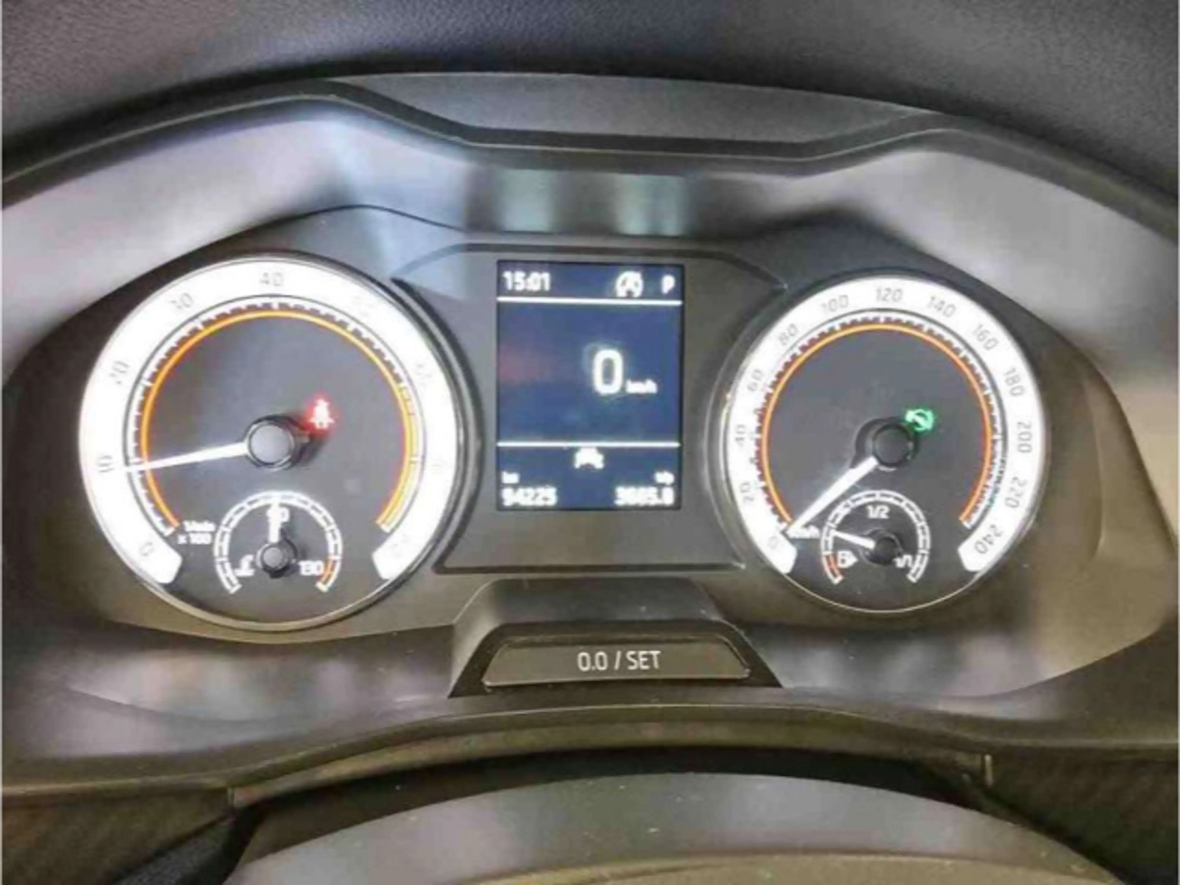 Skoda Kamiq 1.5 TSI DSG Monte Carlo LED+TEMPOMAT+PANO+ — photo 3