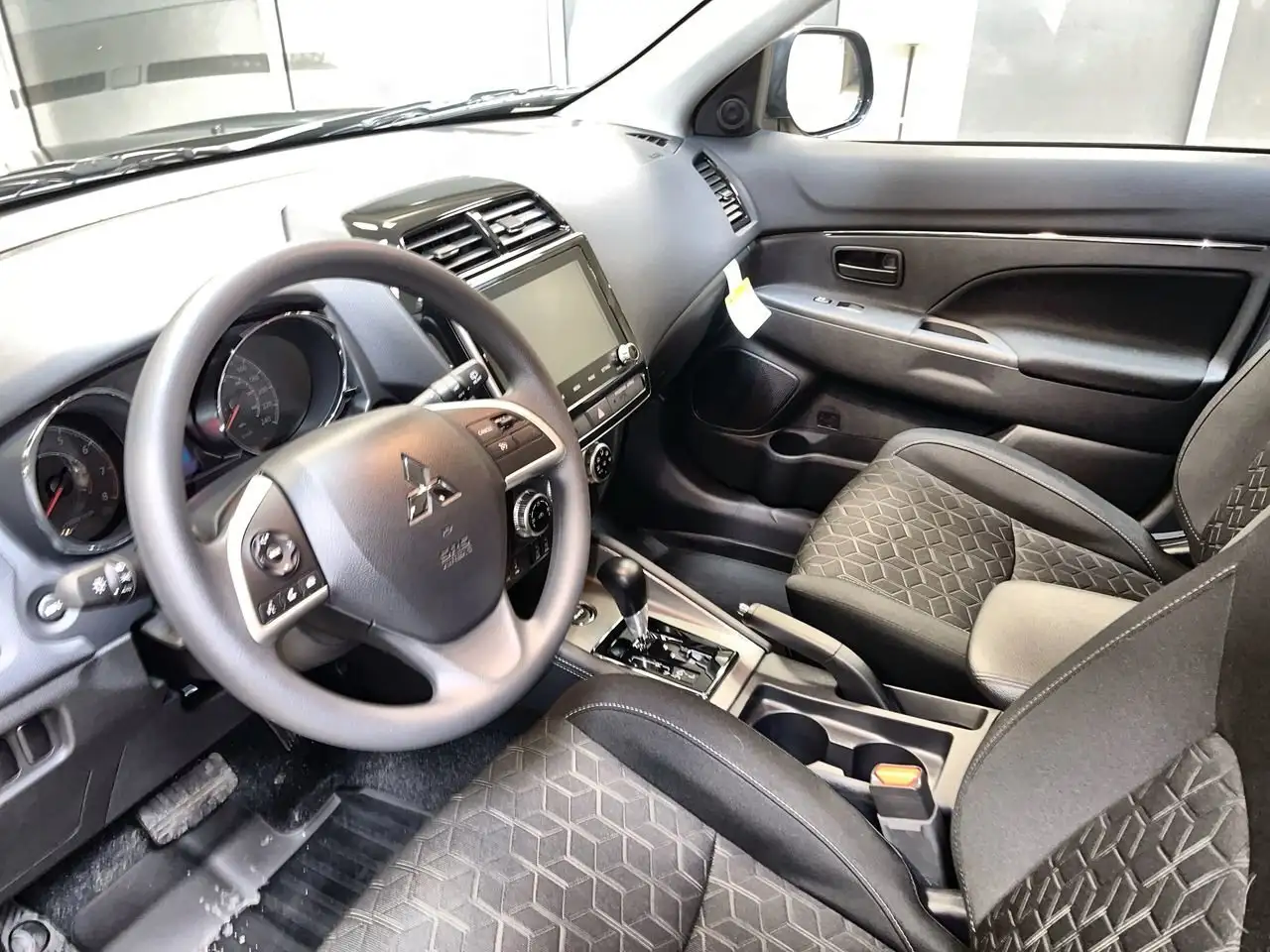 Mitsubishi RVR снимка Mitsubishi RVR