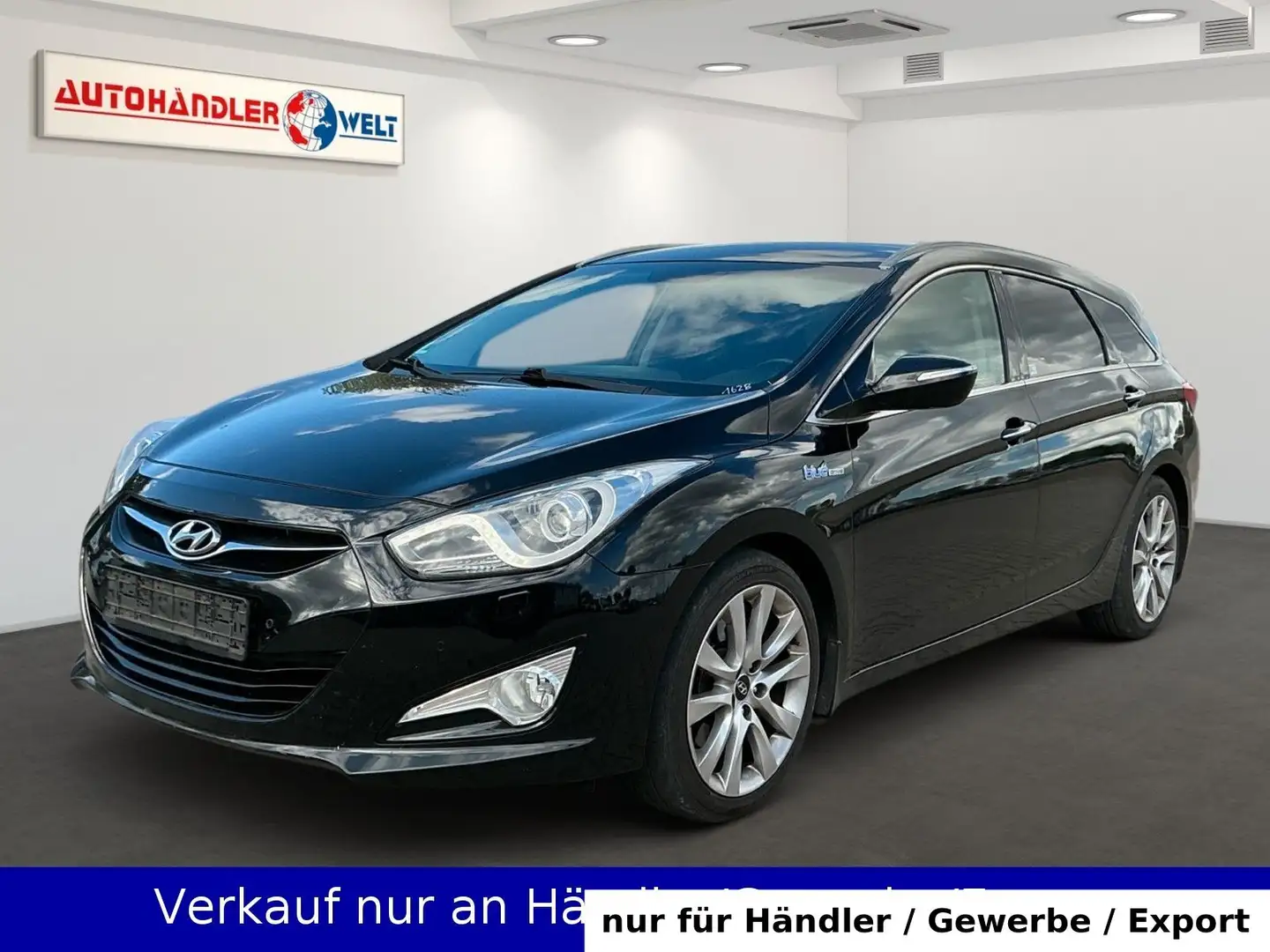Hyundai i40 Kombi 1.7 CRDI Xenon Style Schwarz - 1