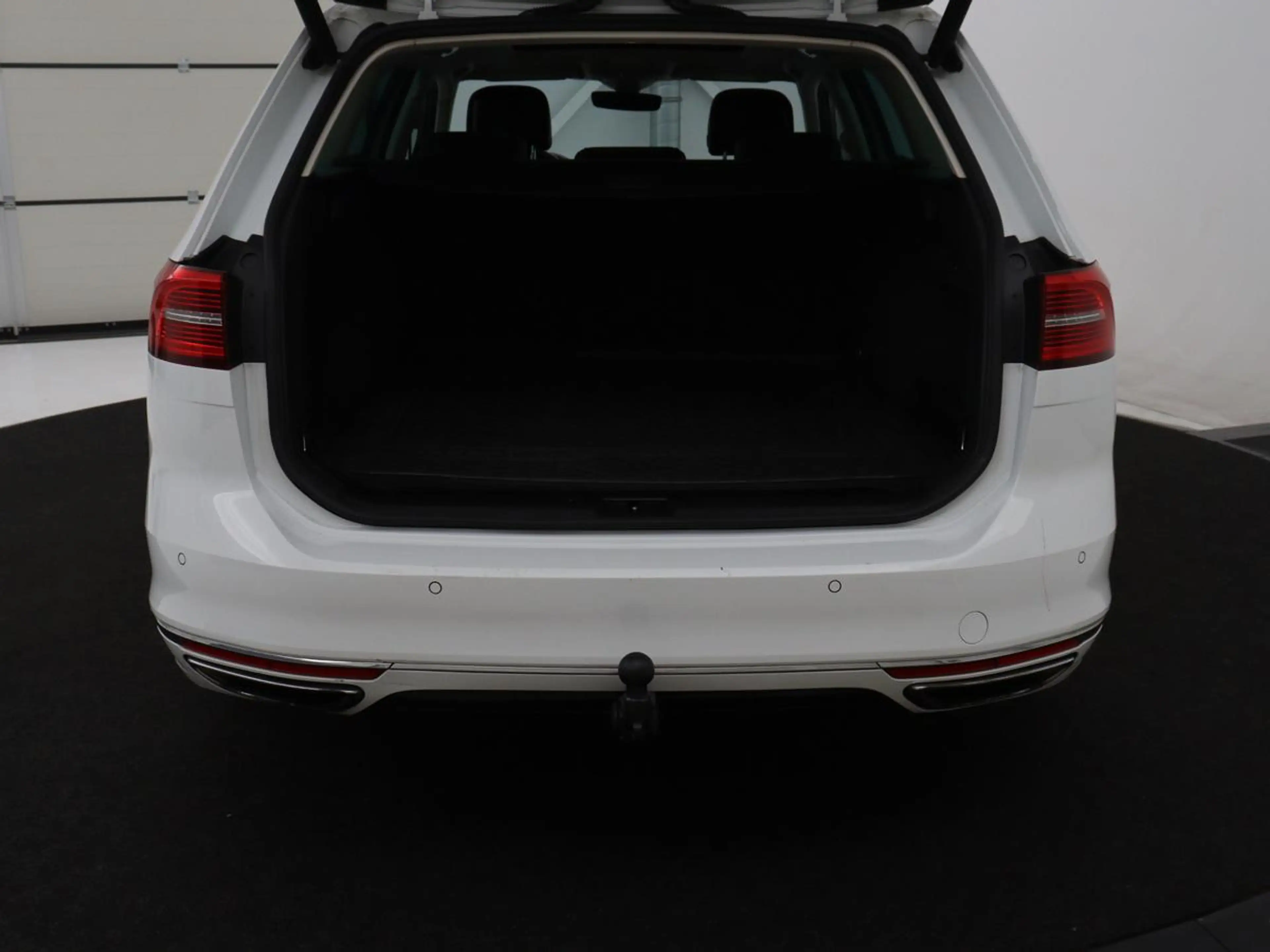 Volkswagen Passat Variant 2.0 TSI 4Motion Highline HANDEL/EXPORT | Panoramad — photo 11