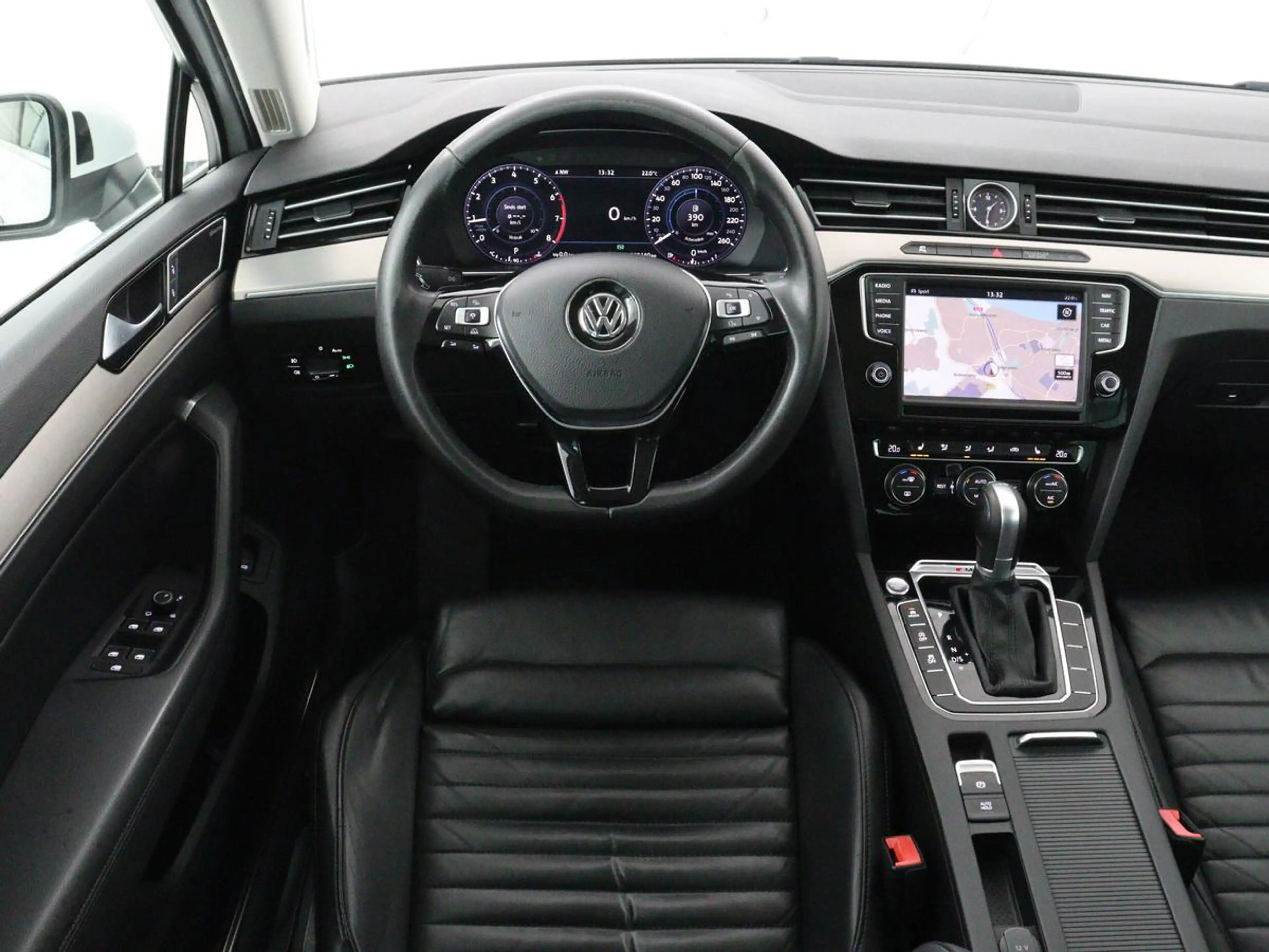 Volkswagen Passat Variant 2.0 TSI 4Motion Highline HANDEL/EXPORT | Panoramad — photo 3
